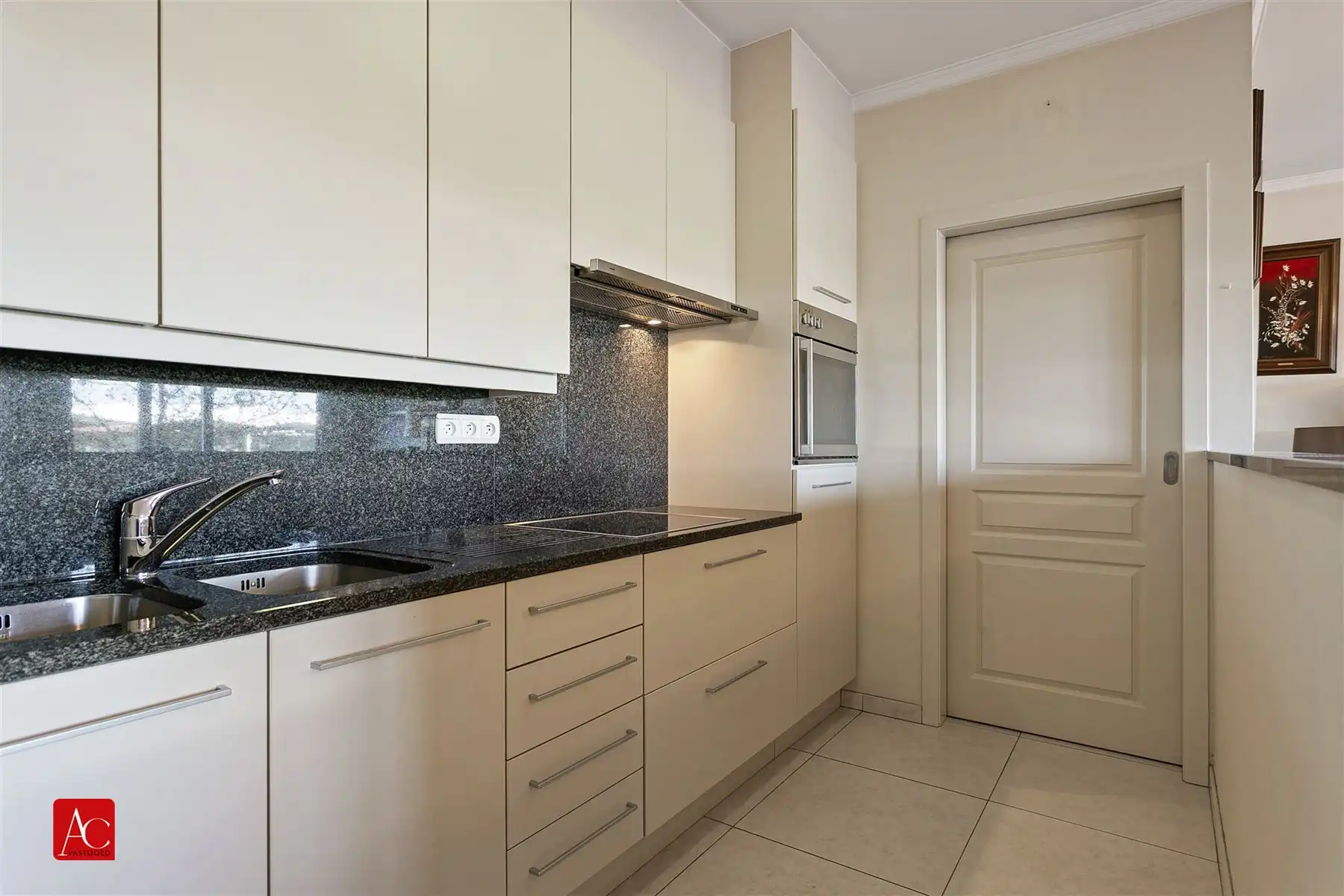 Appartement 1ste verdieping met ondergrondse garage foto 7