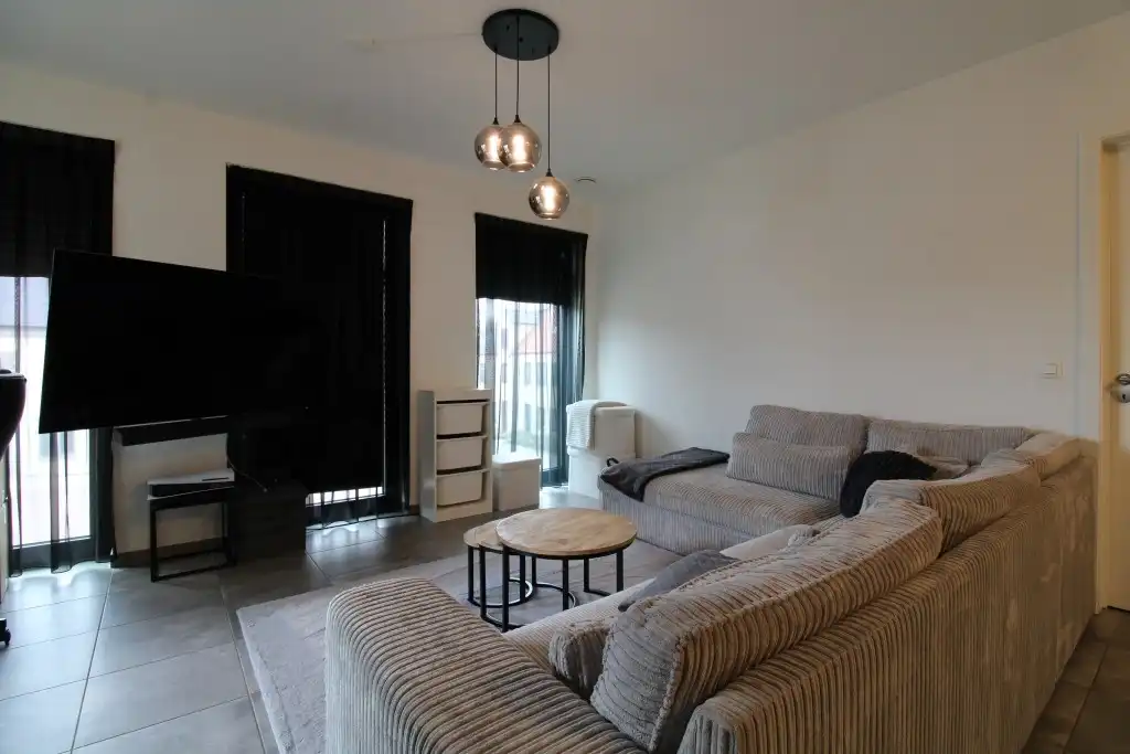 Prachtig appartement gelegen op de 1ste V met ondergrondse autostaanplaats en 2 fietsenstallingen.  foto 4