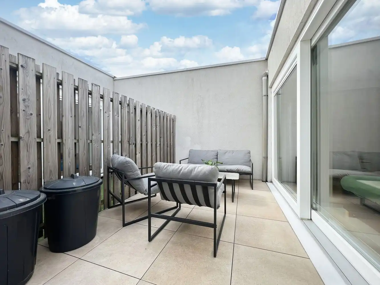 Hip en stijlvol 2-slaapkamer-app. in loftstijl + terras foto 5