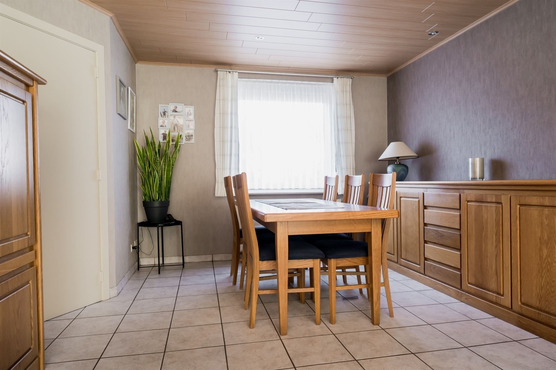 Rustig gelegen gezinswoning met 3 slpks en tuin. foto 7