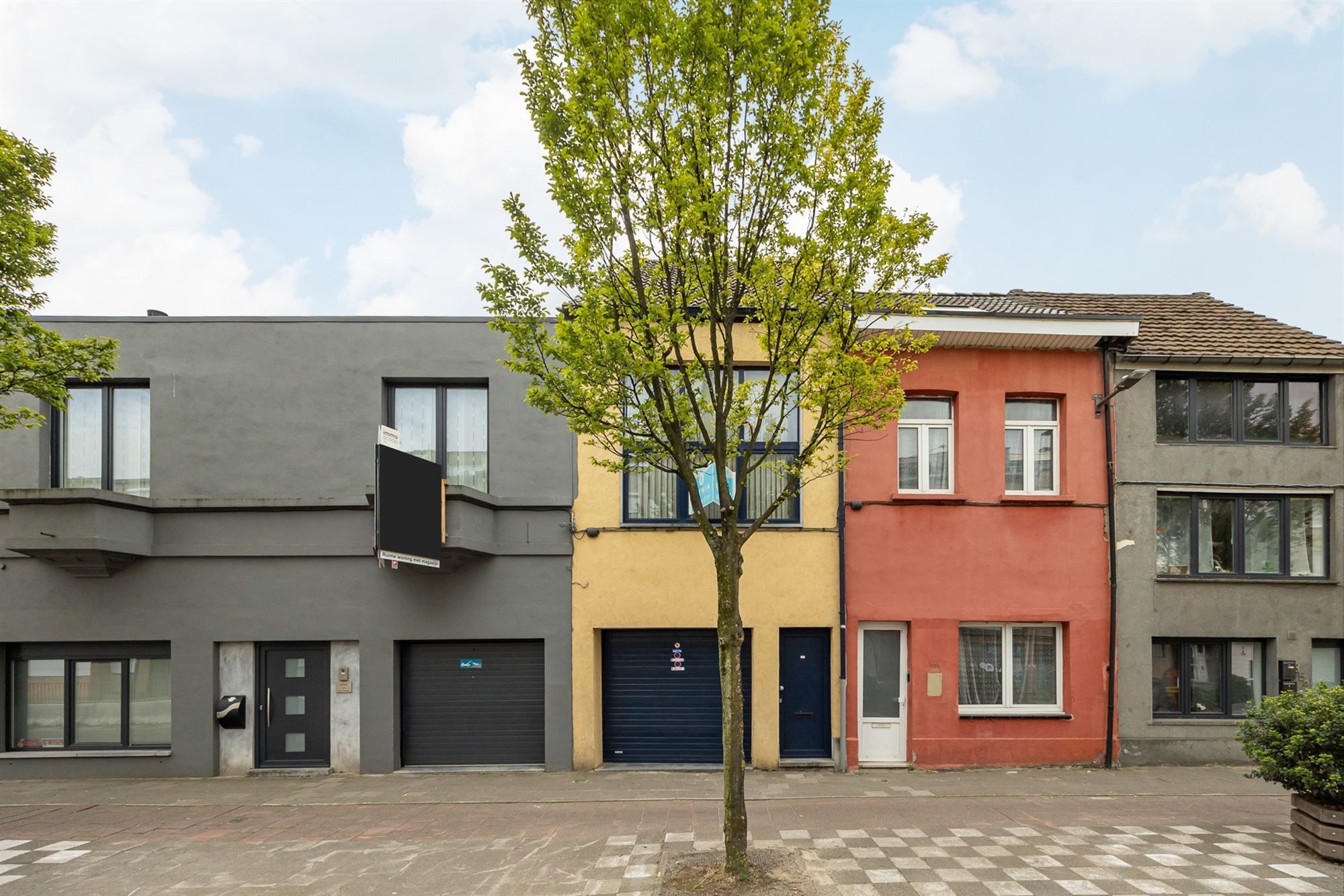 Woning met garage/ruime opslagplaats foto 17