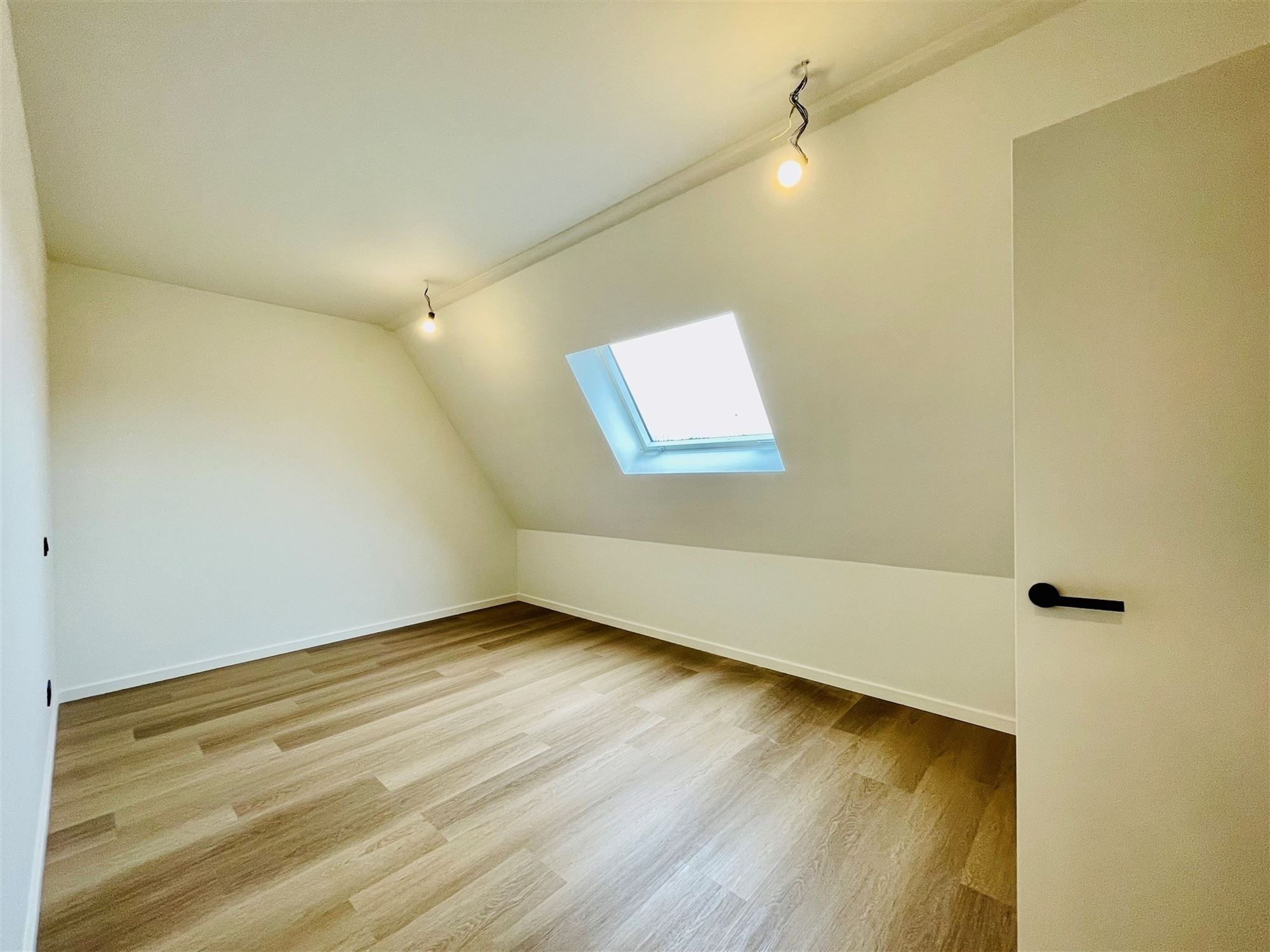 Energiezuinig penthouse van 145m² met 3 slaapkamers, 2 terrassen, 2 badkamers en subliem uitzicht foto 8