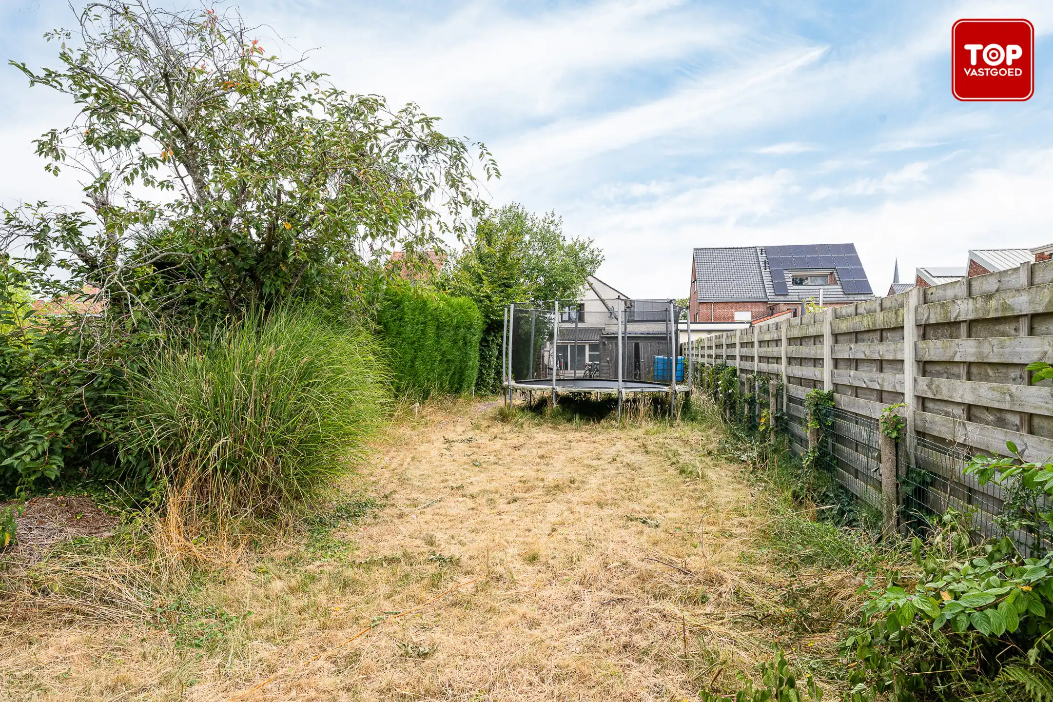 Instapklare halfopen woning in een gezinsvriendelijke buurt. foto 23