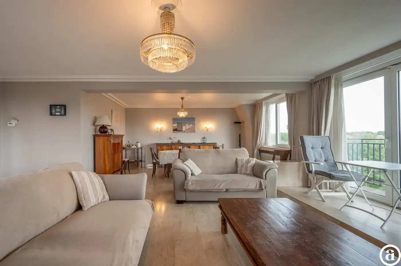 Hoekappartement van 130 m² gelegen in een villa residentie te Zoute foto 5