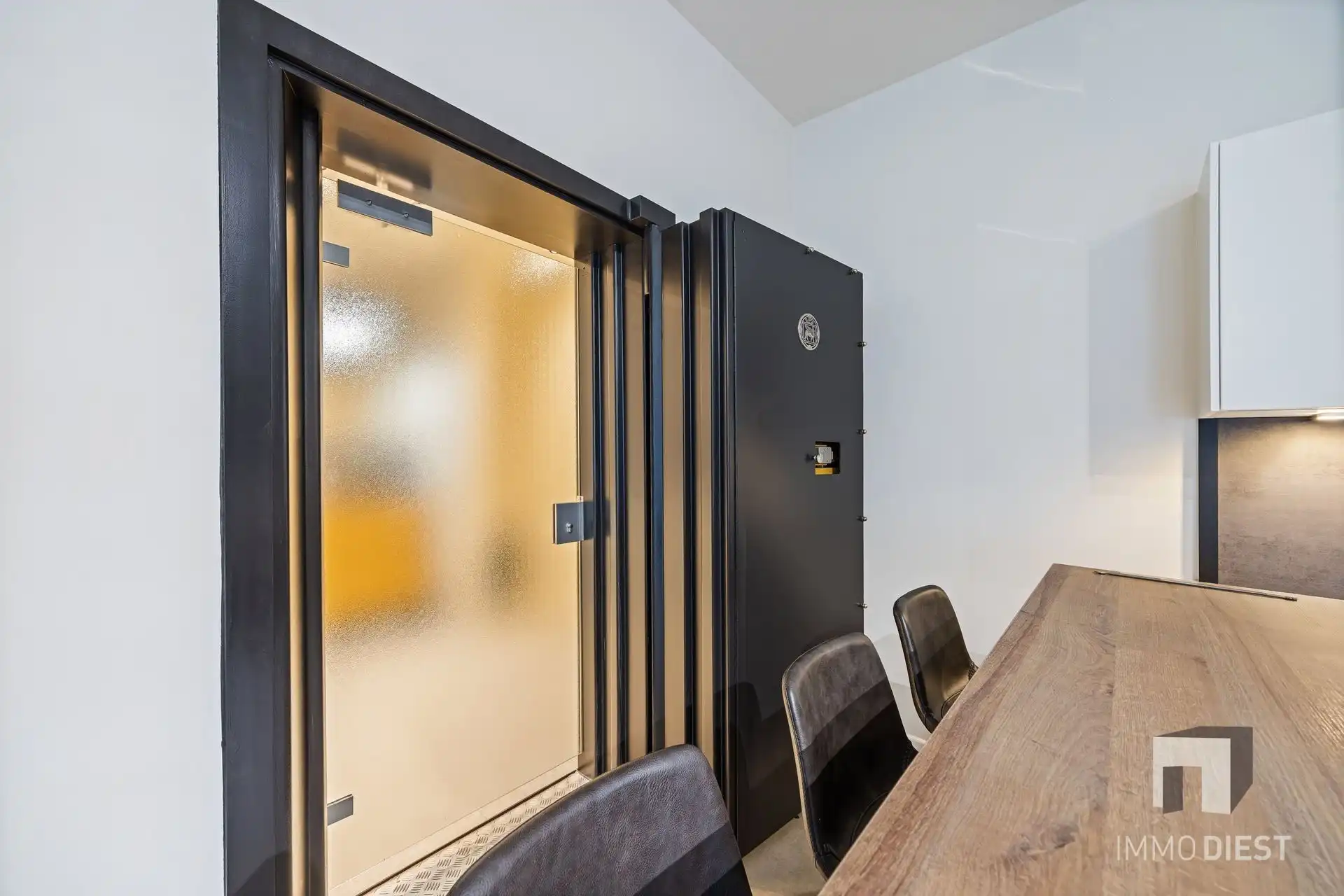 Twee vliegen in één klap: appartement en handel foto 25