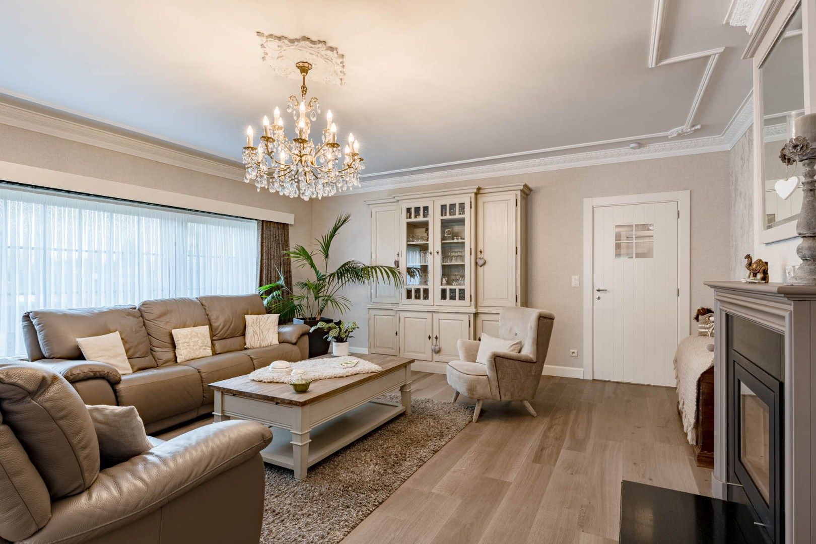 Ruim, goed afgewerkt gelijkvloers landhuis op een perceel van 13a20ca  nabij het centrum van Neeroeteren!  foto 8