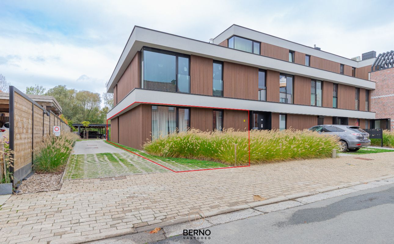 Recent gelijkvloers appartement met zonnig terras en tuintje in Opstal foto {{pictureIndex}}