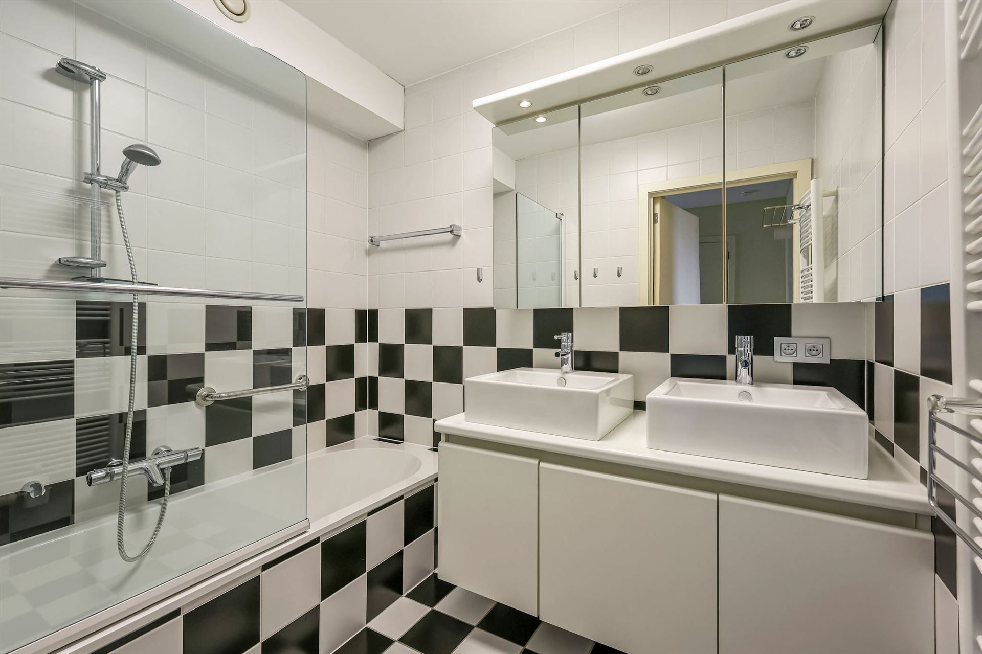 CENTRALE LIGGING / ZONNIG foto 21