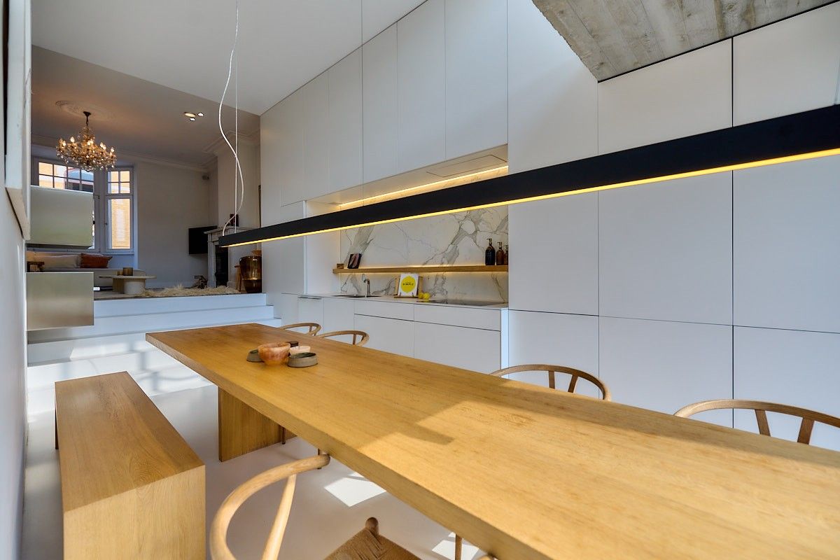 Buitengewone interbellum architecten-burgerwoning met tuin die omgevormd werd tot een hedendaagse luxueuze concept-woning. foto 25