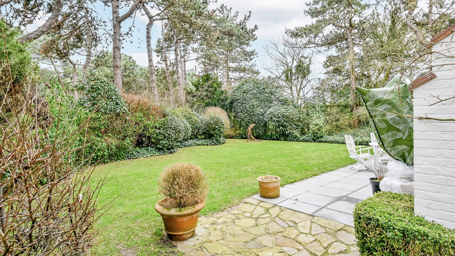 Klassevolle villa gelegen in alle rust vlak aan de Royal Zoute Golf en op wandelafstand van het strand en het centrum foto 15