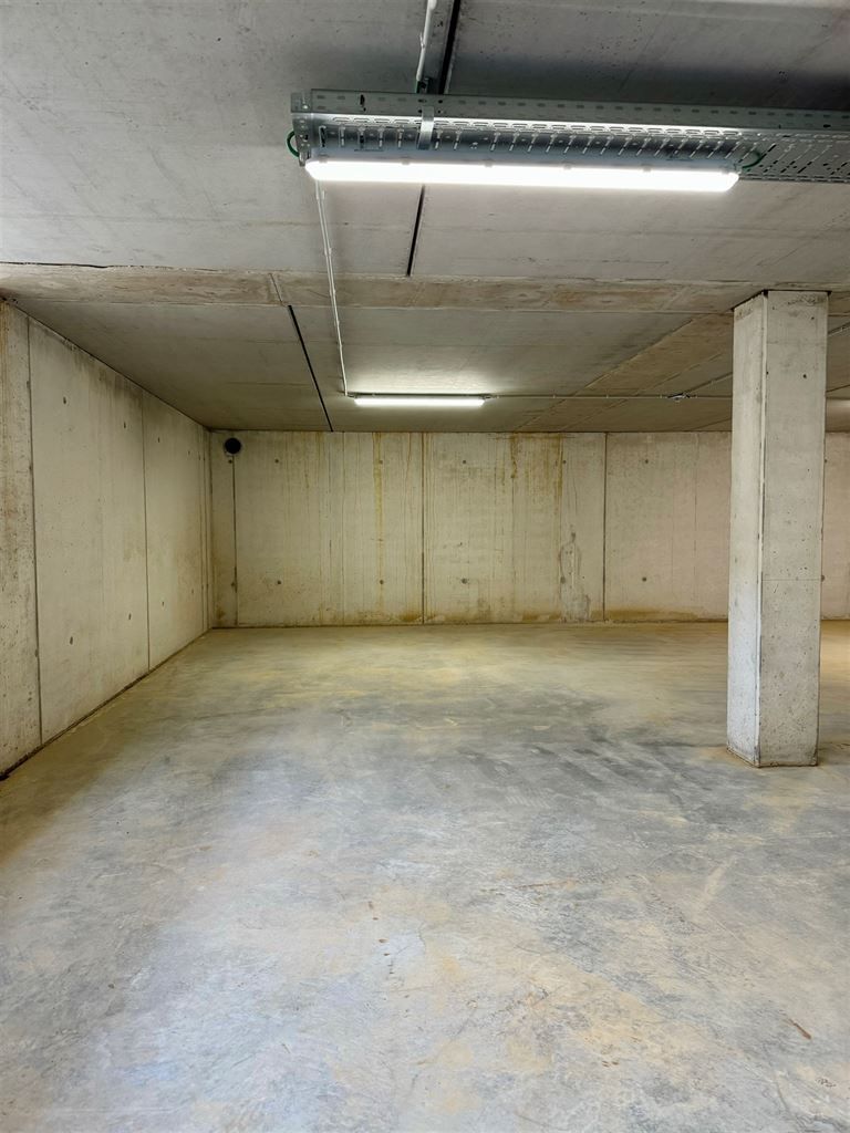 Luxe BEN-loft op de tweede verdieping met 3 slaapkamers en zeer ruim terras, gelegen nabij het centrum van Maaseik. foto 12