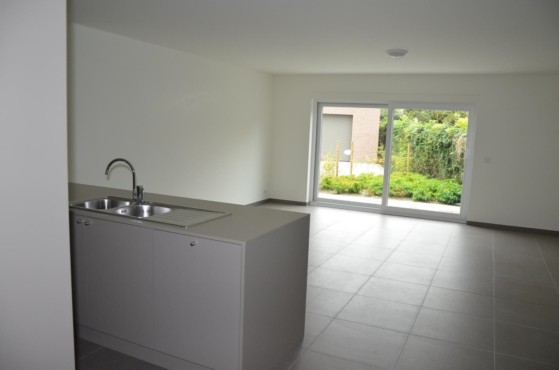 Recent appartement gelijkvloers. foto 4
