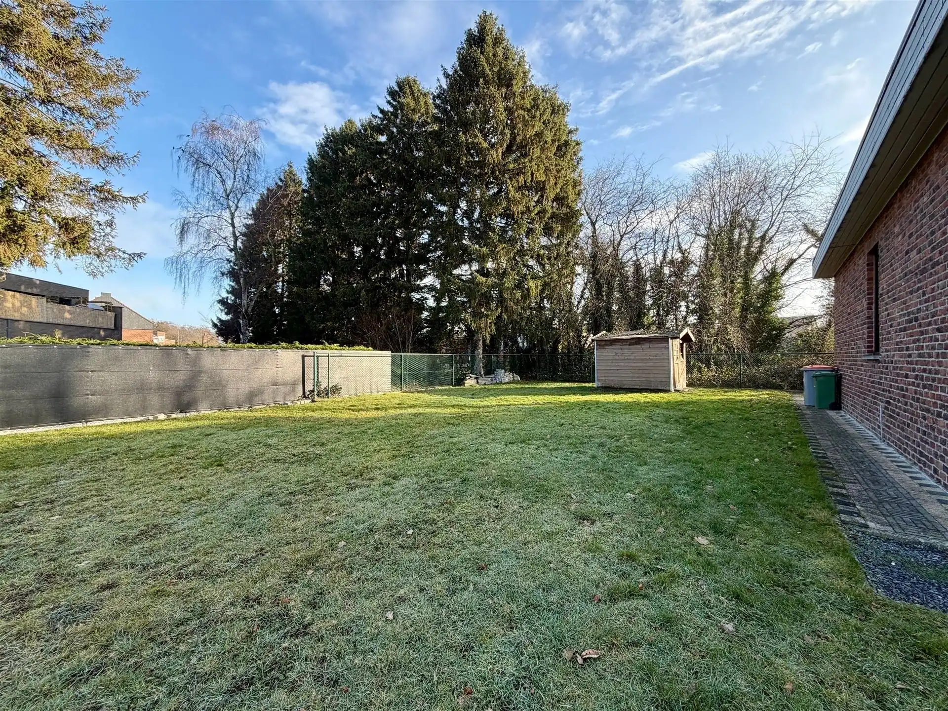 Ruime gezinswoning met 5 slaapkamers foto 35