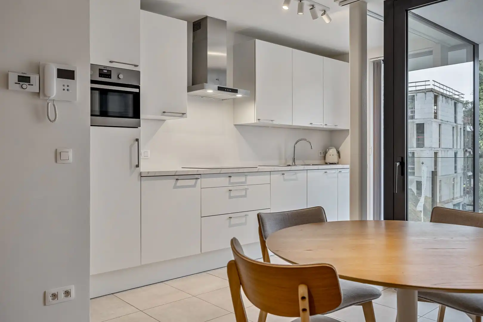 Modern en comfortabel appartement met 2 slaapkamers en terras te Kuringen foto 2