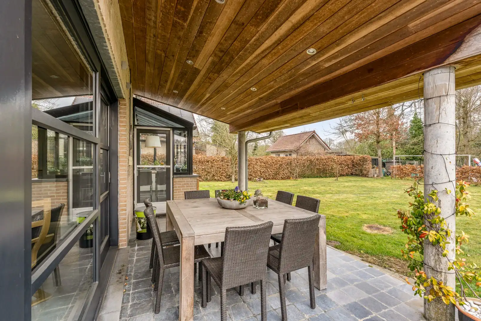 Charmante vrijstaande woning met ruime tuin in de Rozenstraat foto 14