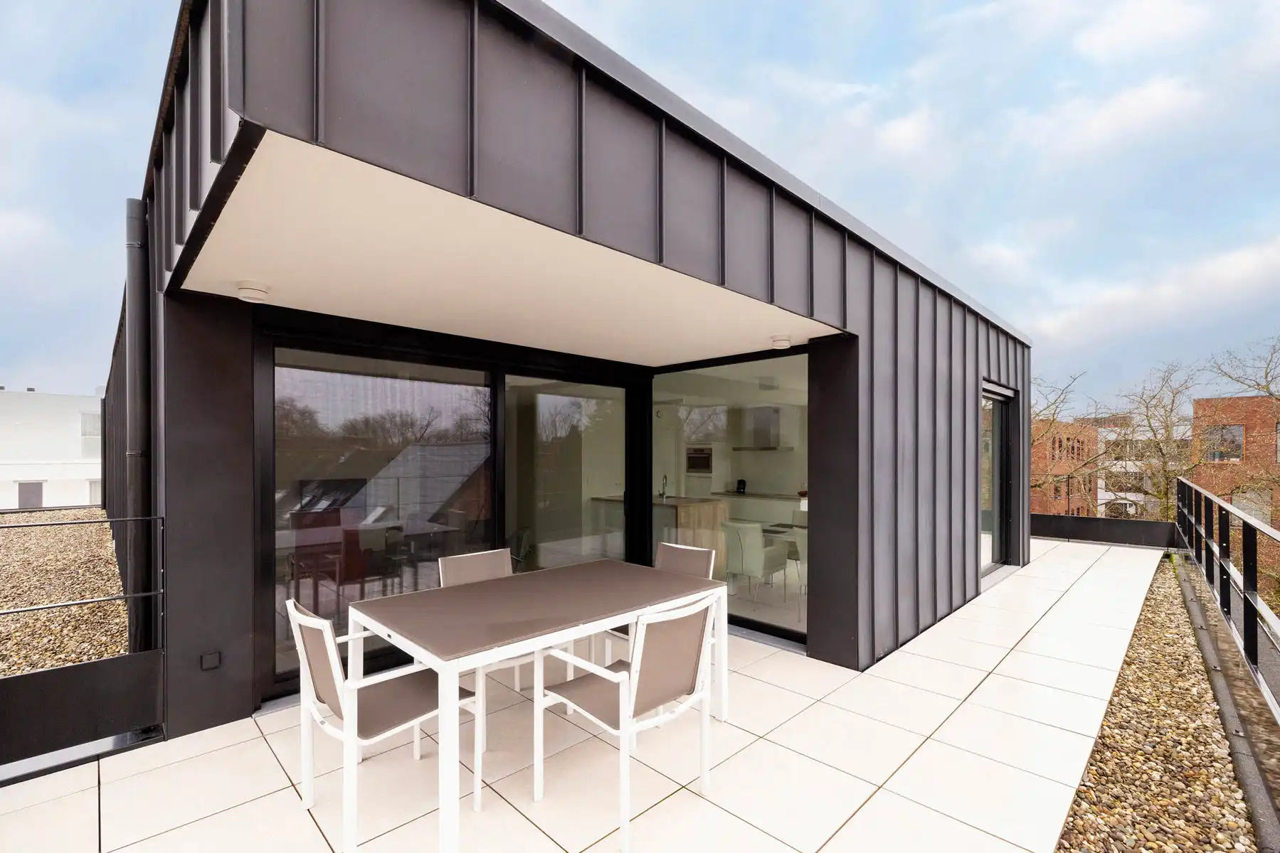 Penthouse in hartje Mol – ruimte, comfort en een fenomenaal dakterras foto 2