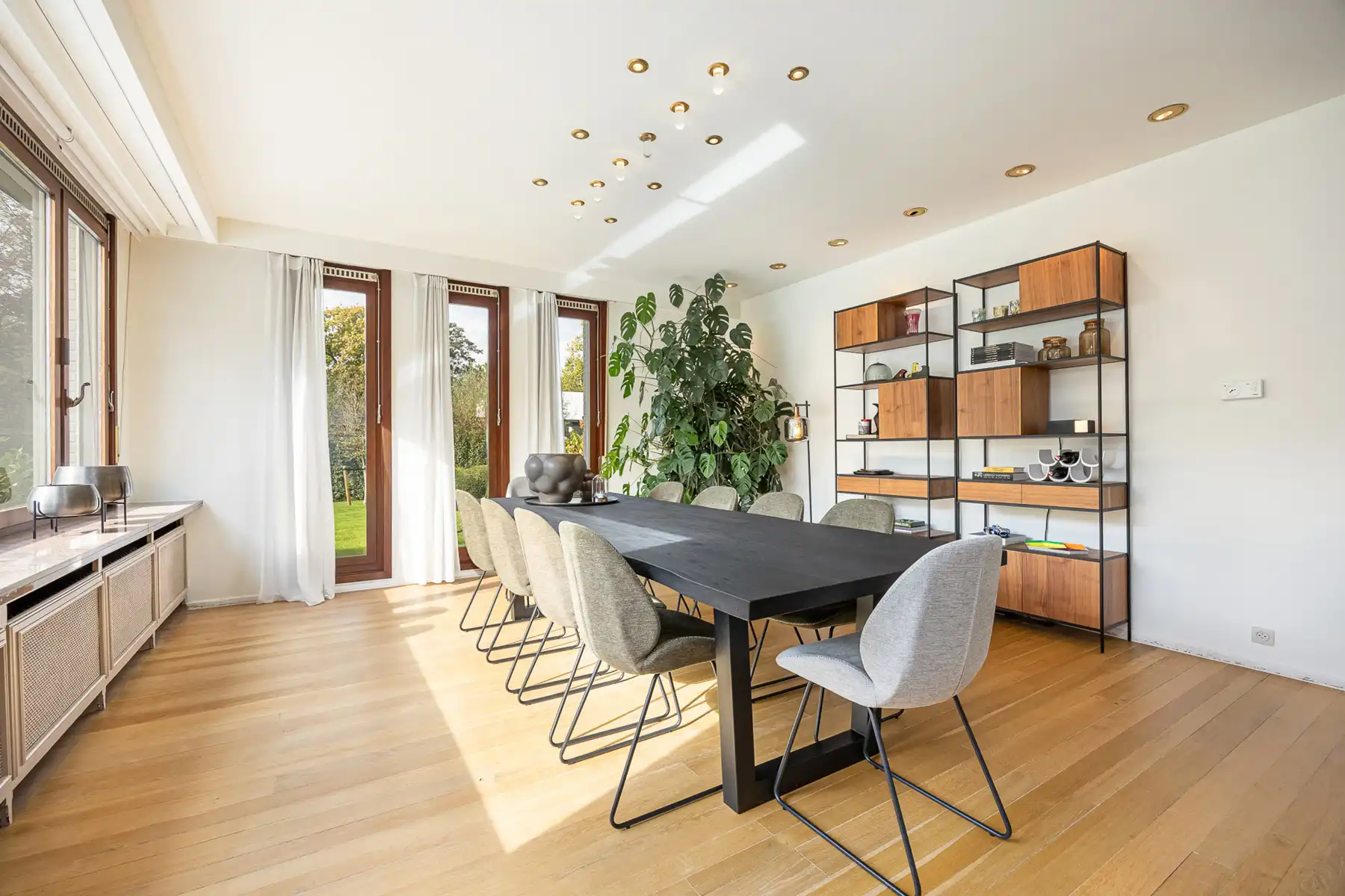 Ruime villa met zwembad op toplocatie in 's Gravenwezel foto 4