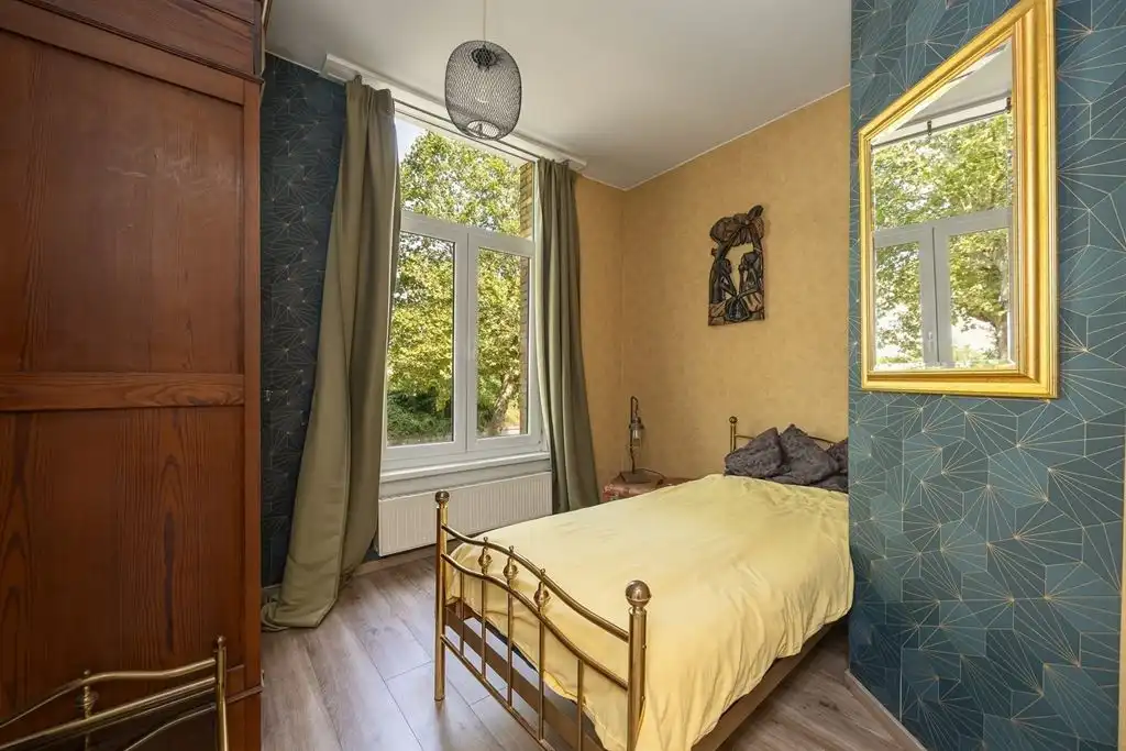 Unieke woning met eclectische gevels en dakterras foto 20