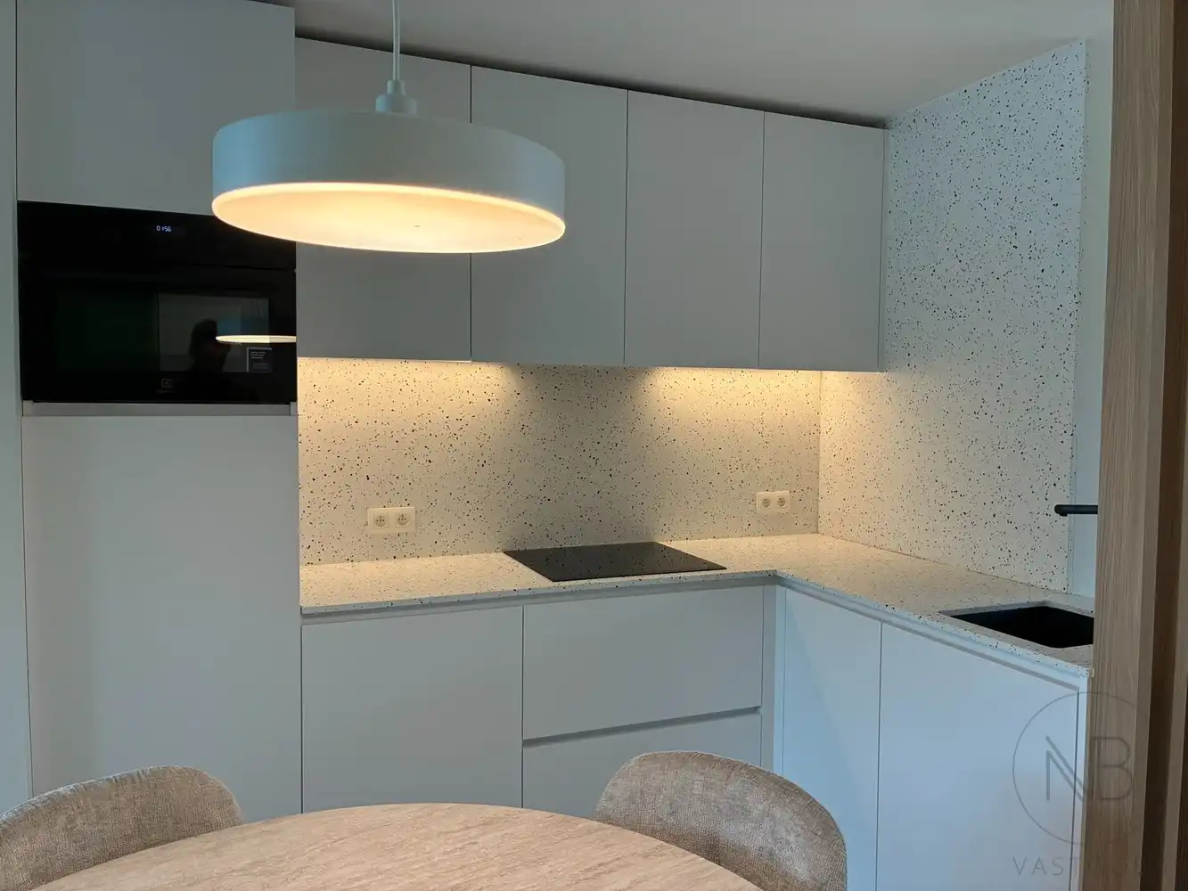 Instapklaar & bemeubeld 1-slaapkamer appartement in Diepenbeek foto 7