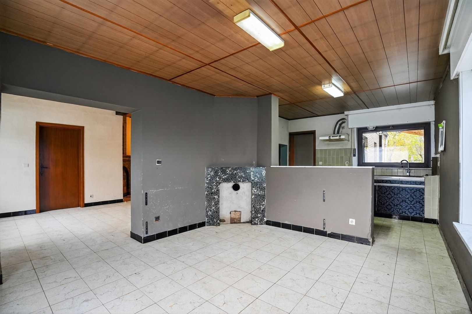 Stevige woning met grote tuin op 1.112 m², tal van mogelijkheden. foto 4