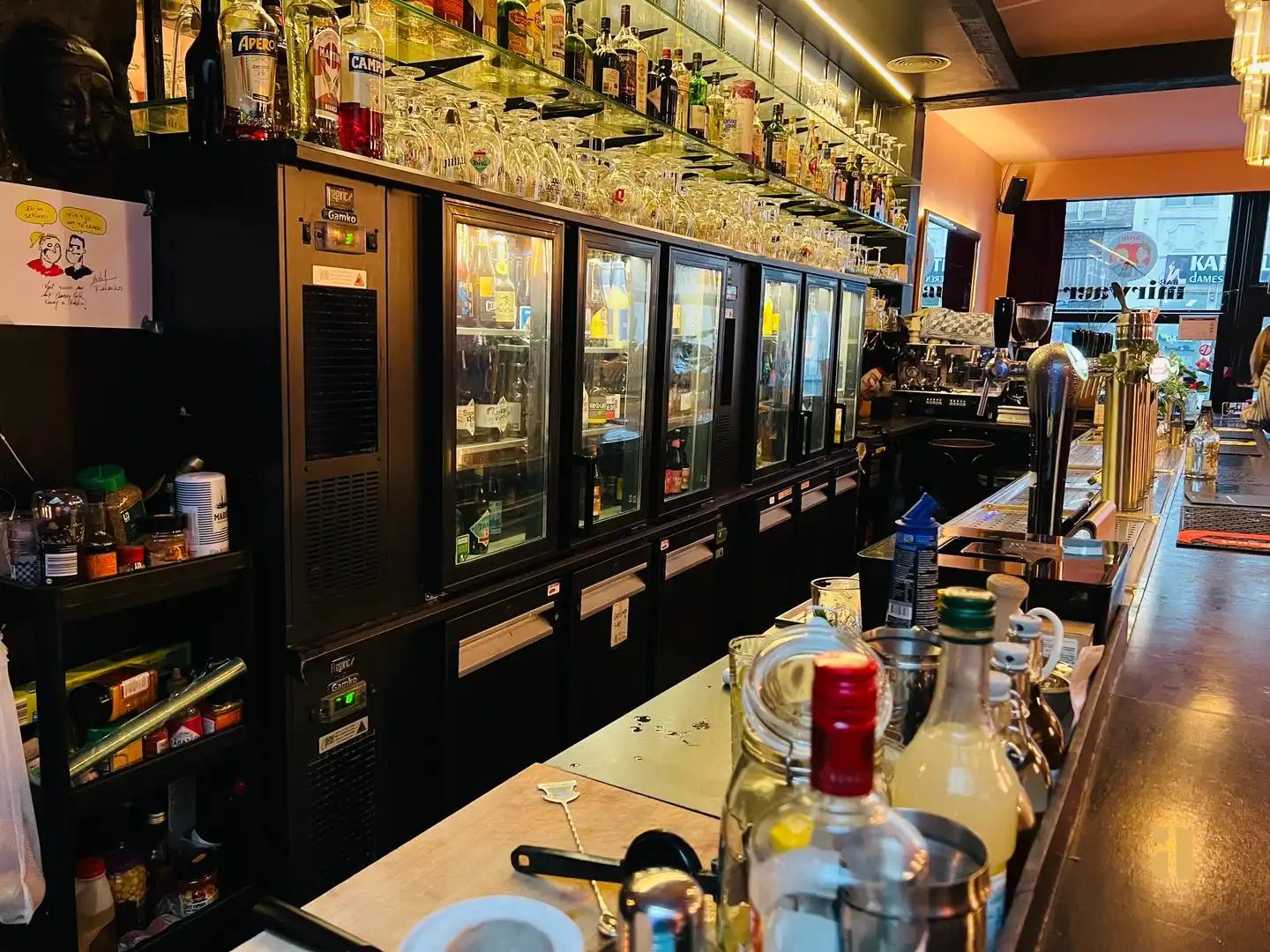 Grijp je kans: Iconisch horecapand te koop vlakbij het Gravensteen foto 4