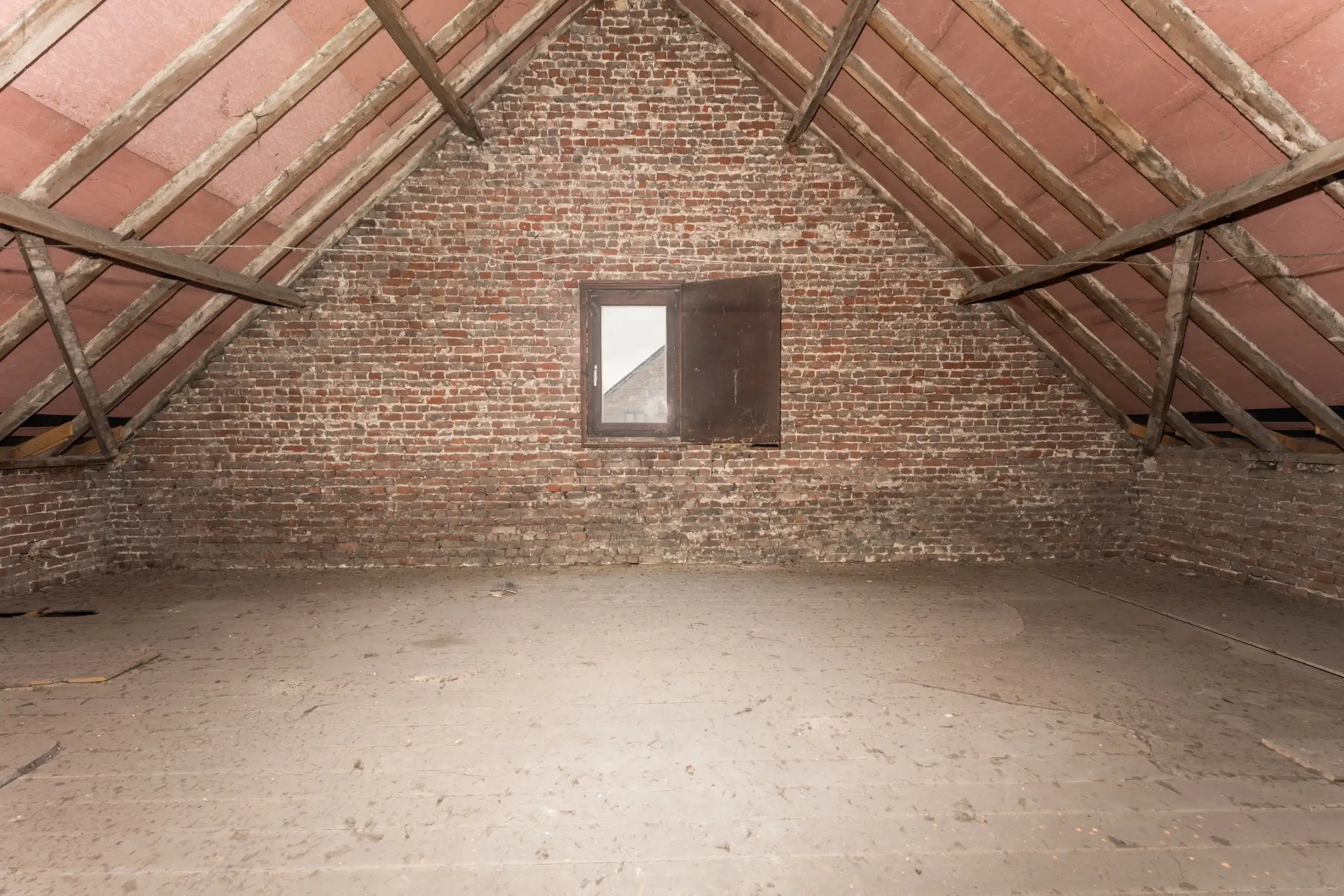 Voormalig te renoveren handelspand met woonst foto 14