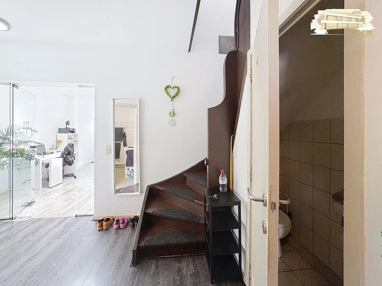 Te koop In hartje Brasschaat handelspand + duplex foto 6