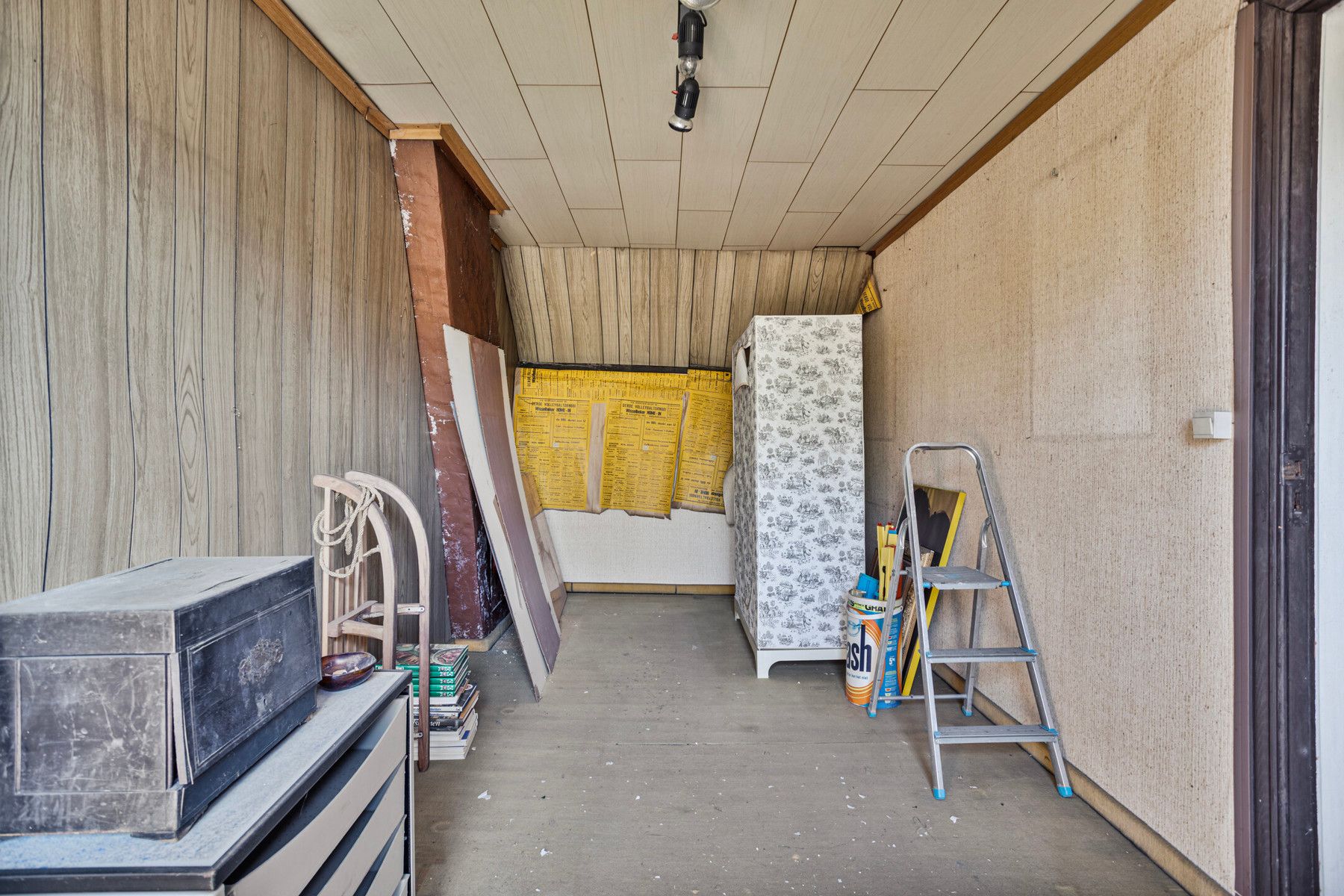 Te renoveren woning met 3 slaapkamers en tuin! foto 16