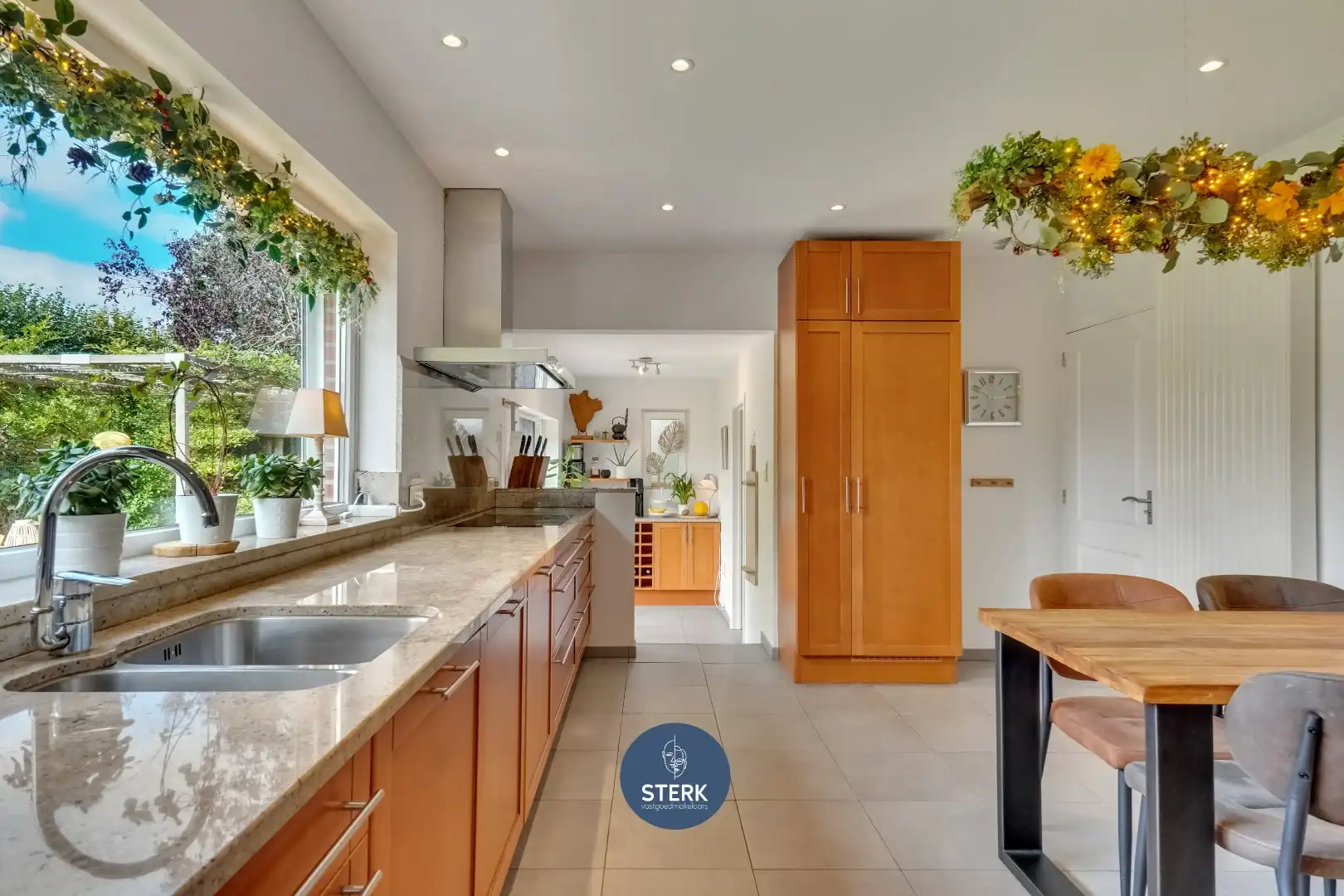 INSTAPKLARE VILLA MET EPC B OP ROYAAL PERCEEL VAN 12A 50CA NABIJ MAASTRICHT !  foto 10