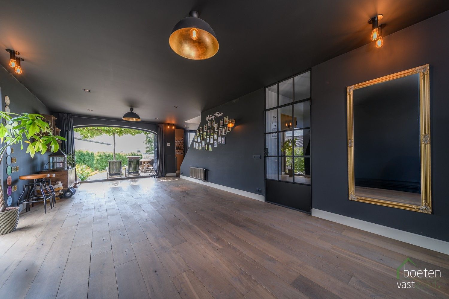 Beveren aan de IJzer: Karaktervol en rustiek landhuis met 4 slpks, warm & sfeervol interieur en ruime tuin op 13a 65ca totale grondopp. foto 6