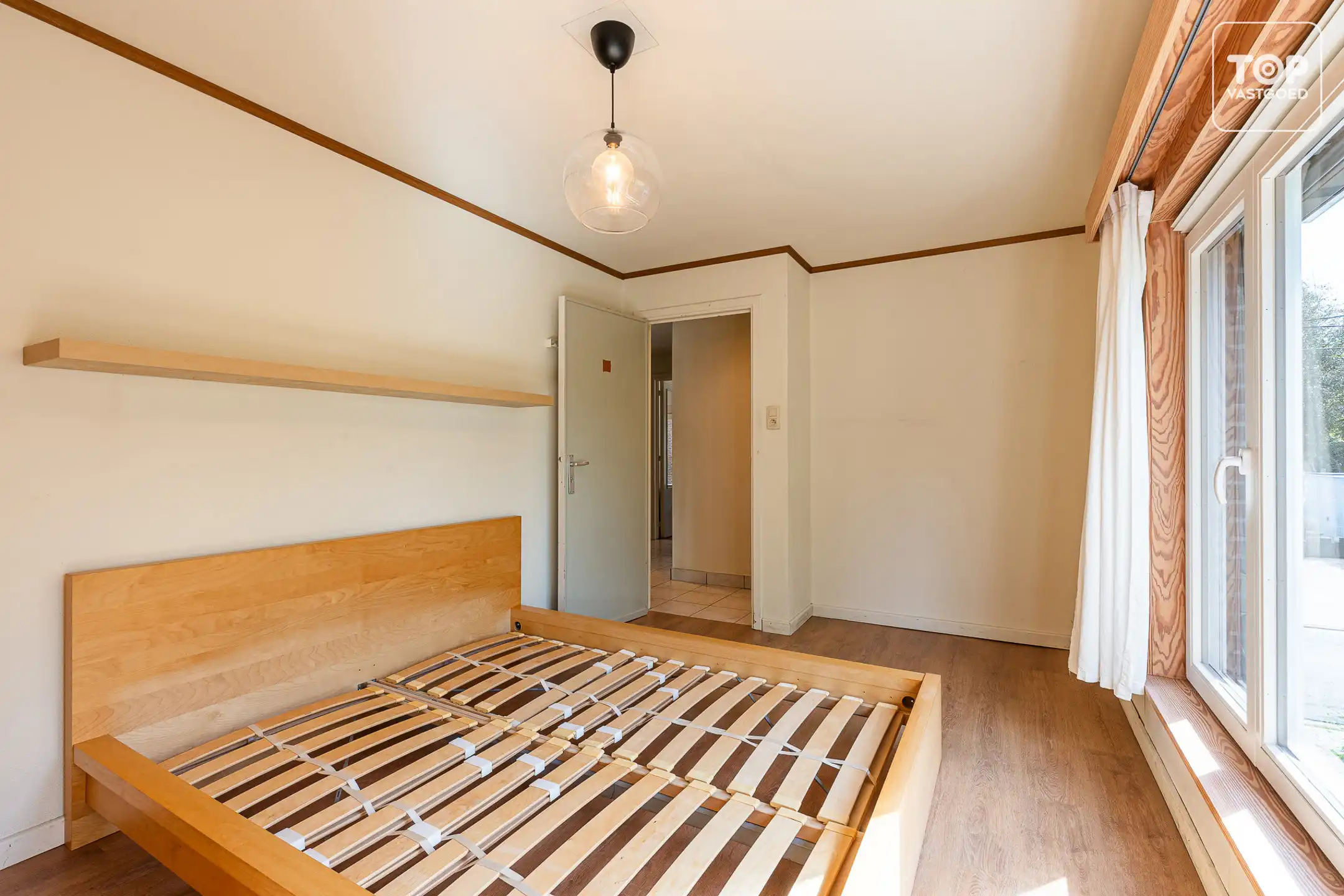Appartement met twee slaapkamers, zonnige tuin en garage  foto 12