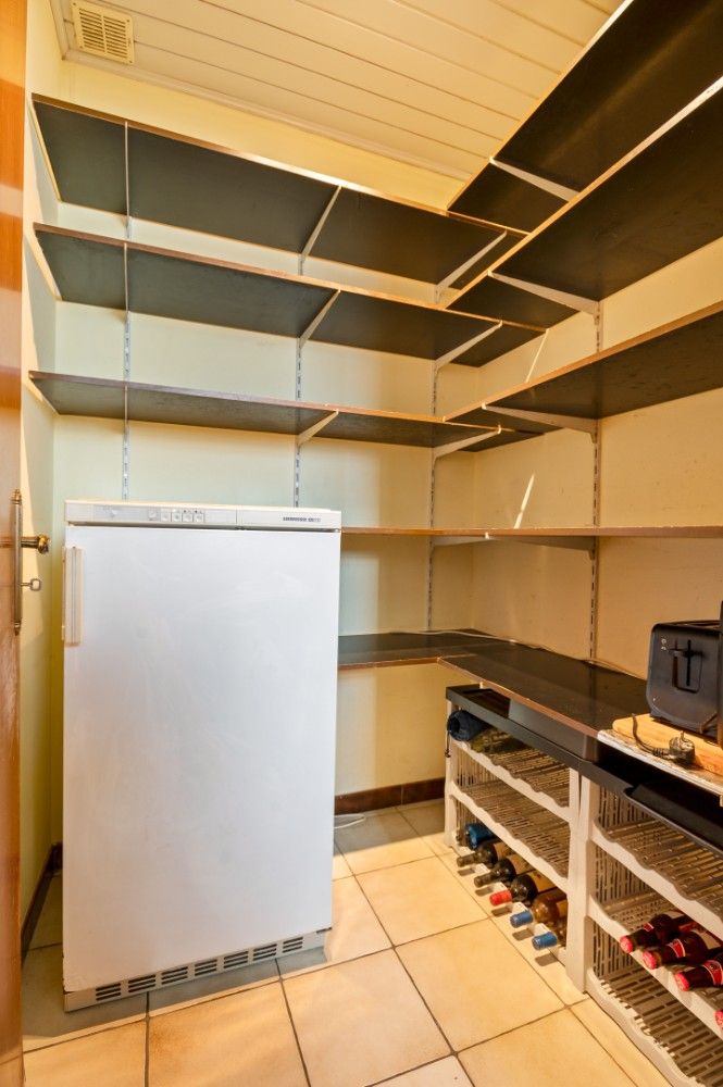 Vrijstaande laagbouwwoning met 3 slpk., tuin en inpandige garage foto 12