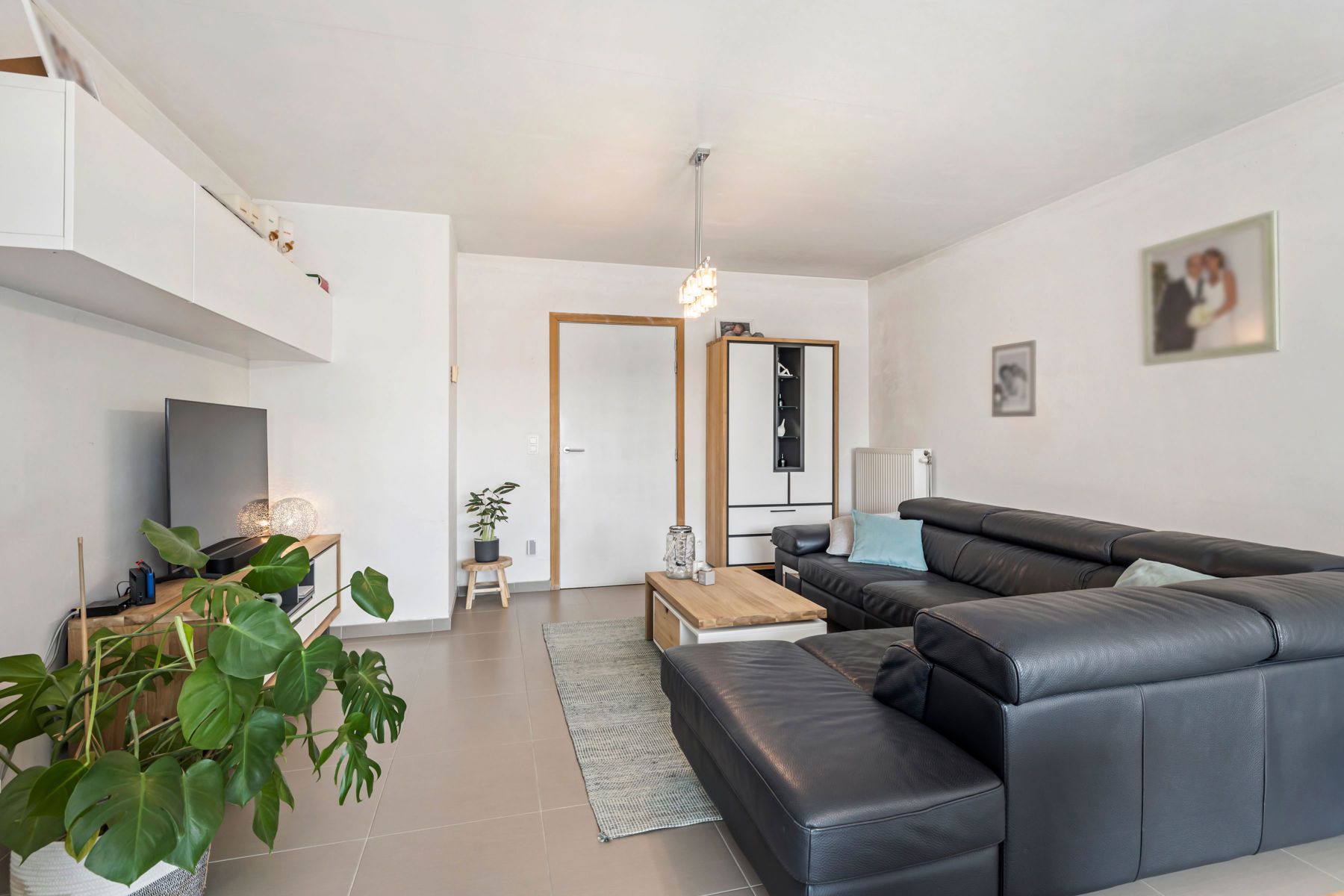 Instapklare woning met tuin, zonnepanelen en 3 slpks foto 4