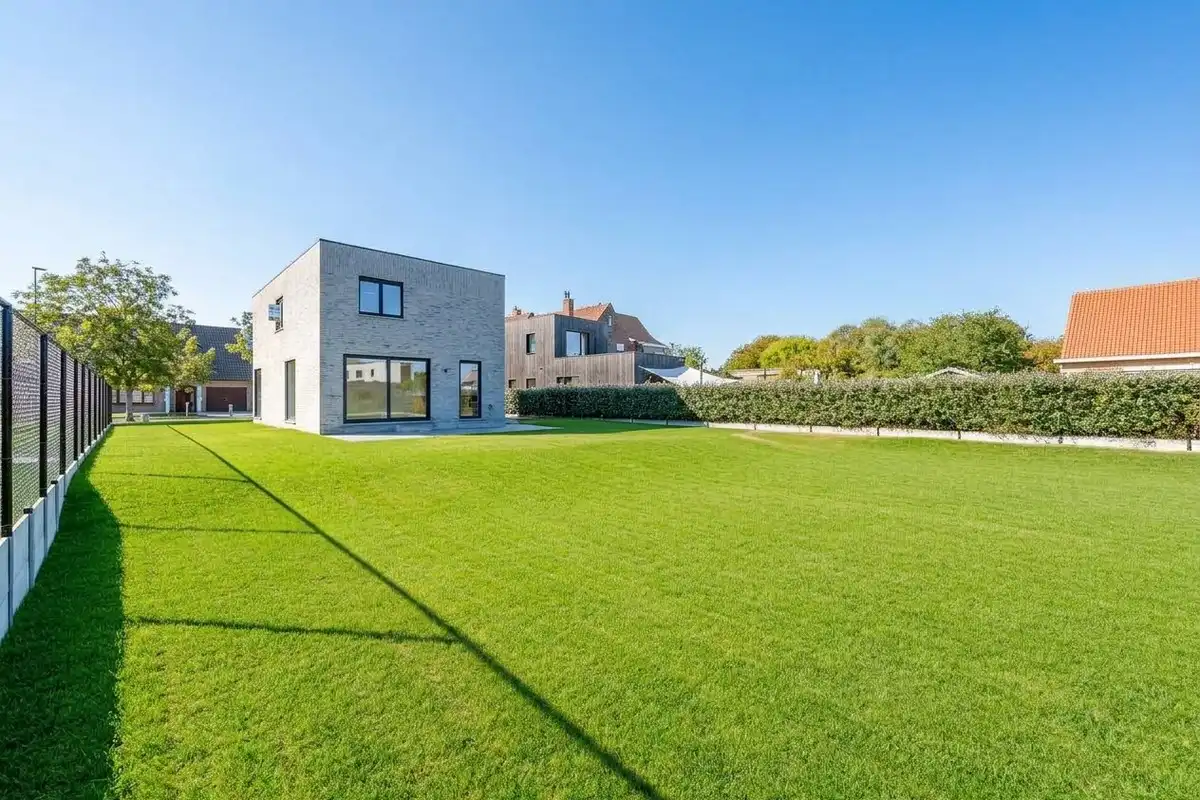 VOLLEDIG AFGEWERKTE MODERNE OPEN NIEUWBOUWWONING TE OOSTDUINKERKE foto 3