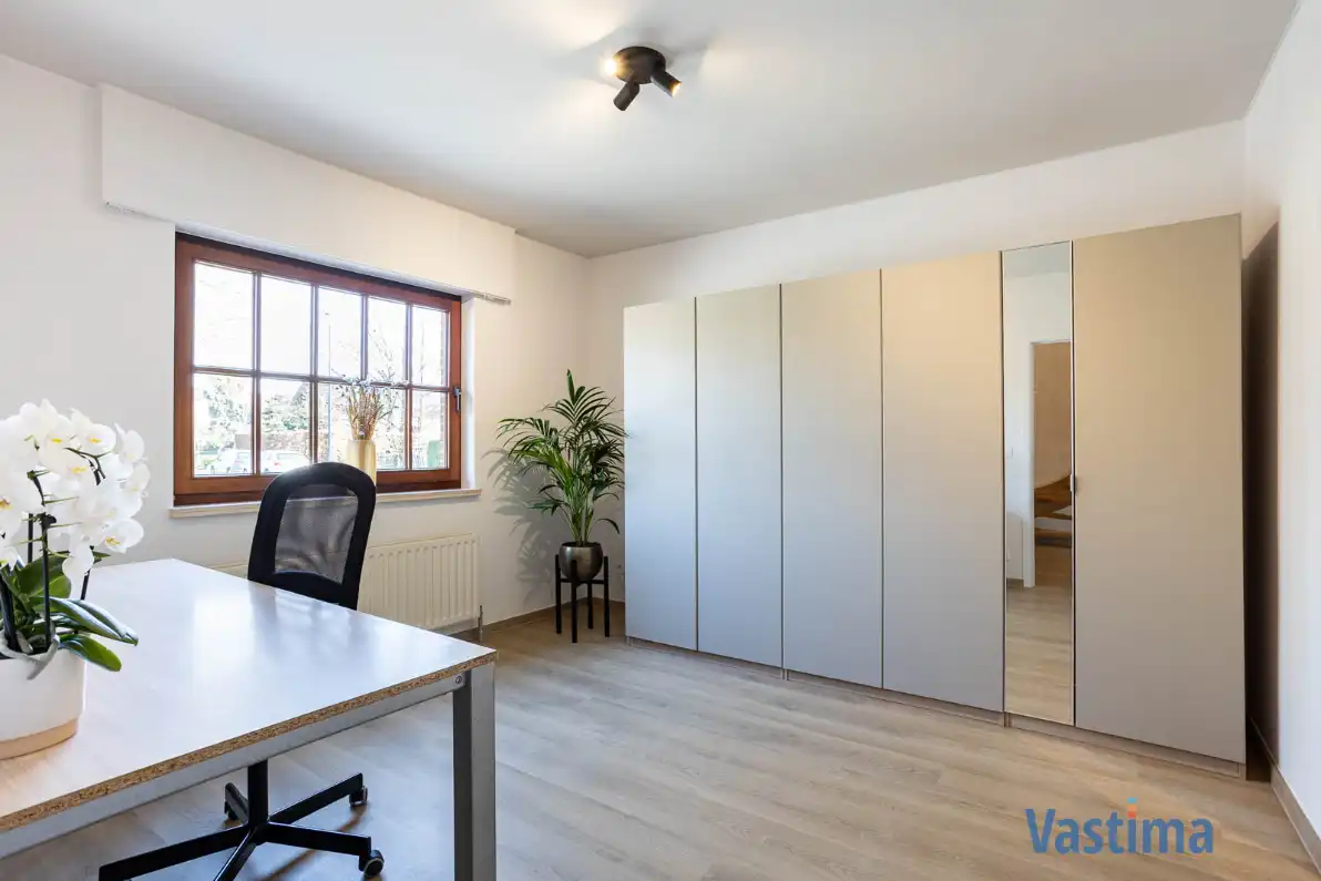 Instapklare gezinswoning met zonnige tuin, garage en topligging nabij centrum Aalst foto 15