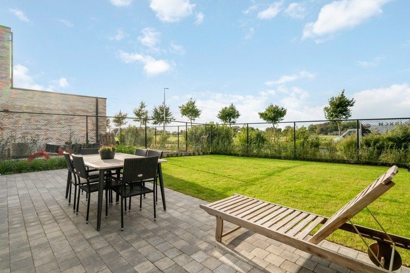 Nieuwbouwparel met comfort, rust en topligging foto 12