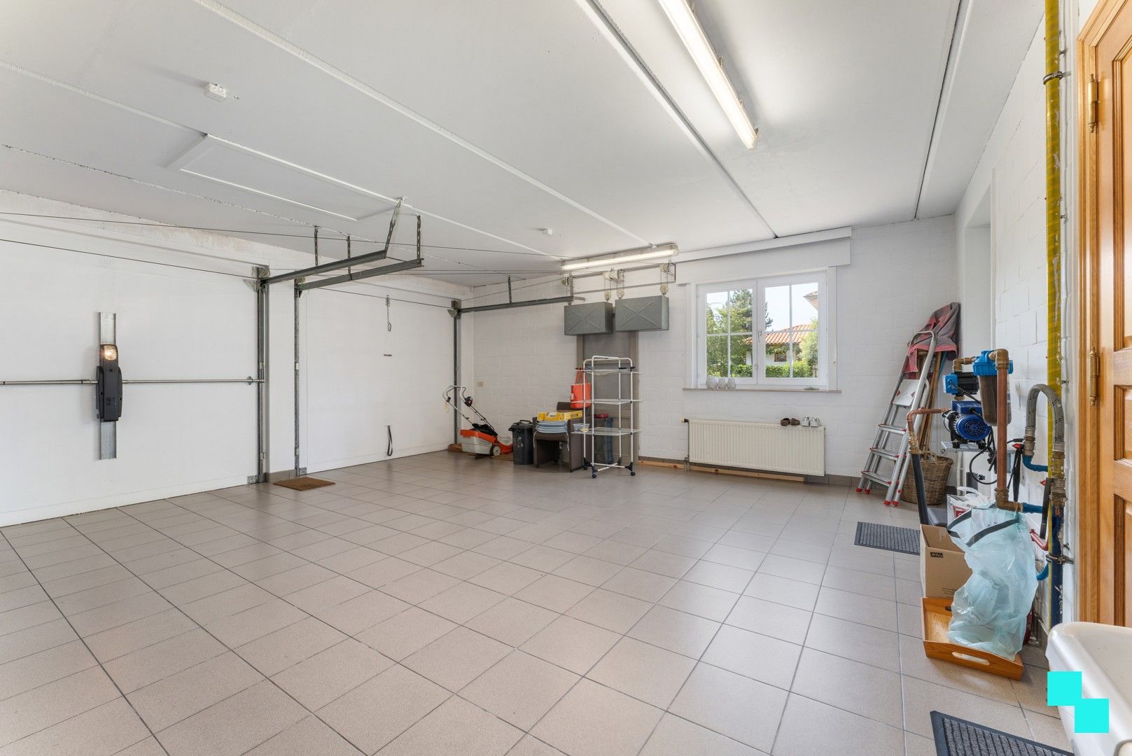 Instapklare villa met 4 slaapkamers, dubbele garage en prachtige tuin te Bosmolens - Izegem. foto 28