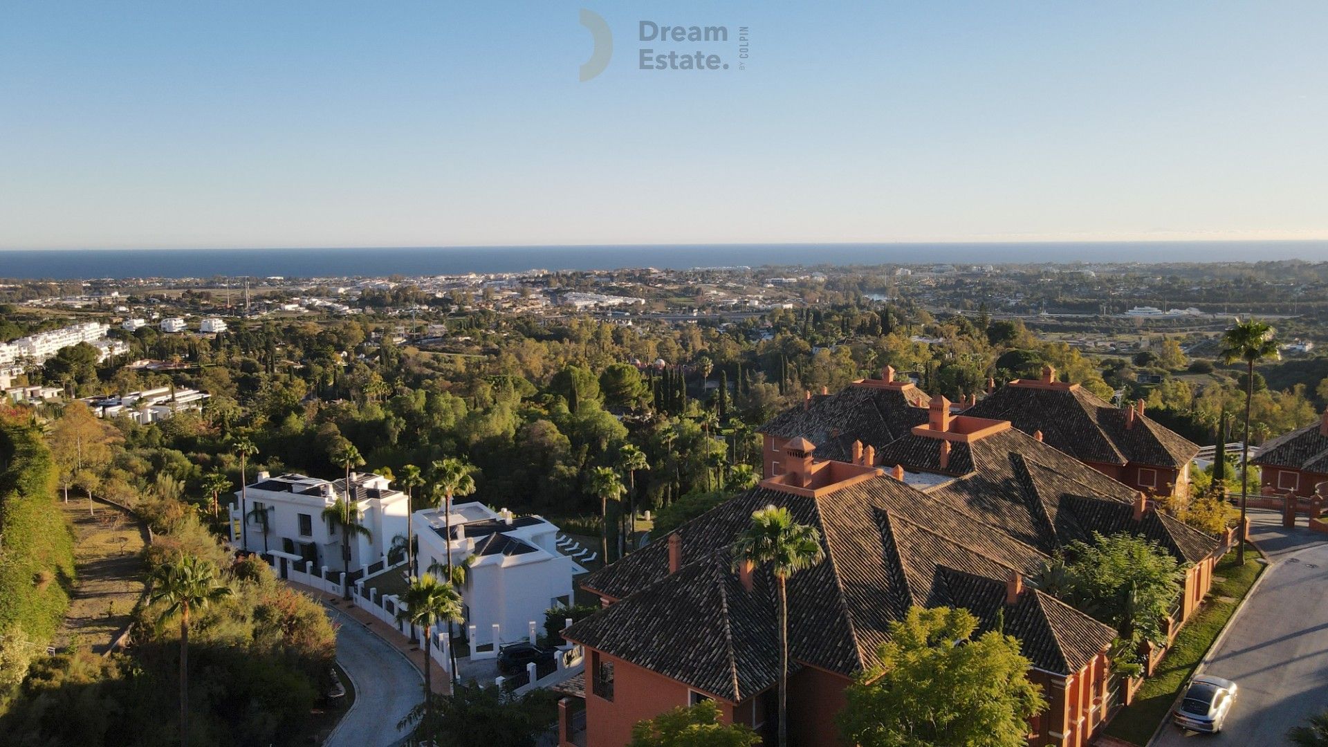 Ruim penthouse met 3 slaapkamers en panoramisch uitzicht op zee in Monte Halcones, Benahavis. foto 35