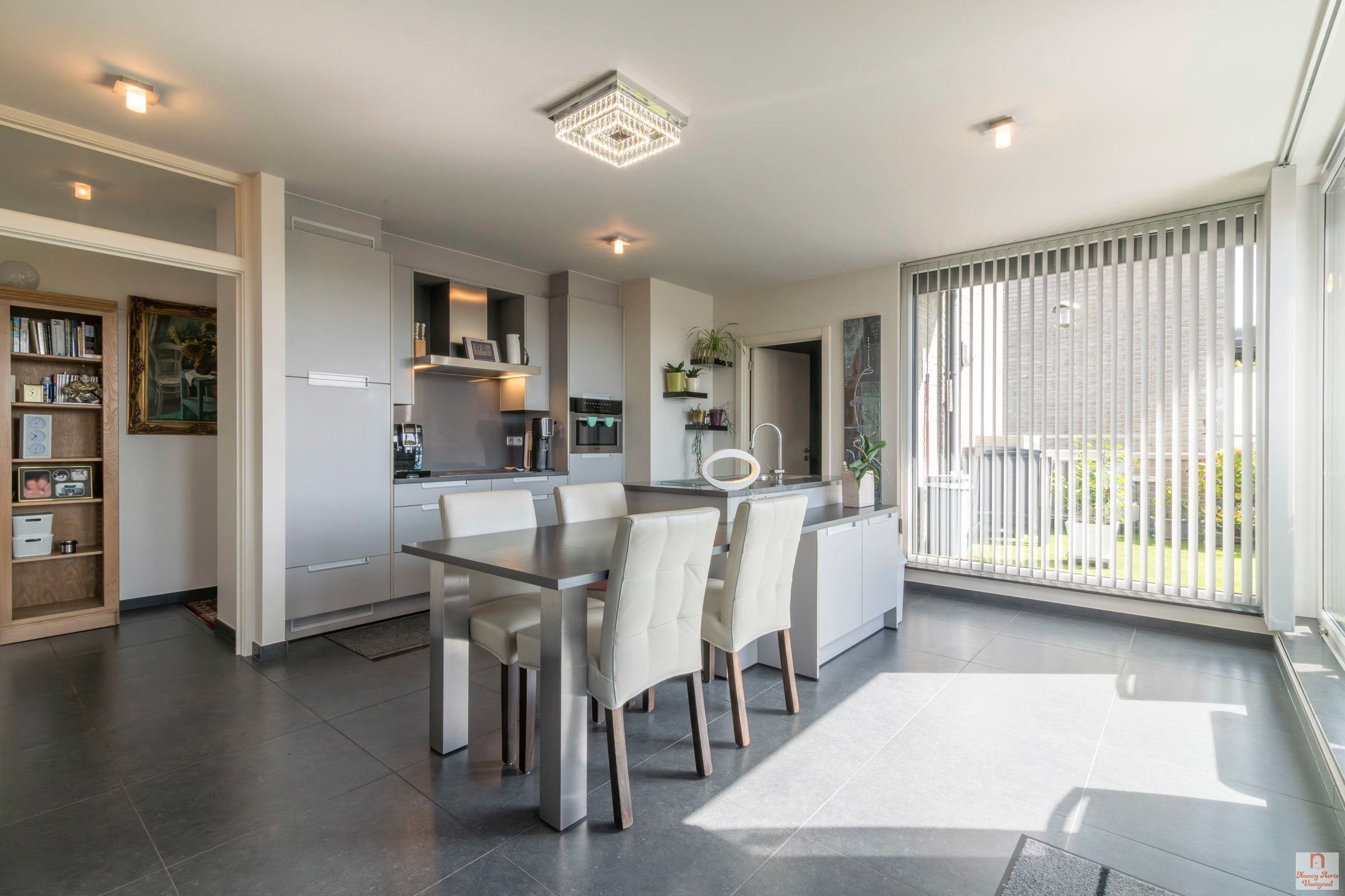 Elegant penthouse met zonneterras in hartje Beringen foto 7