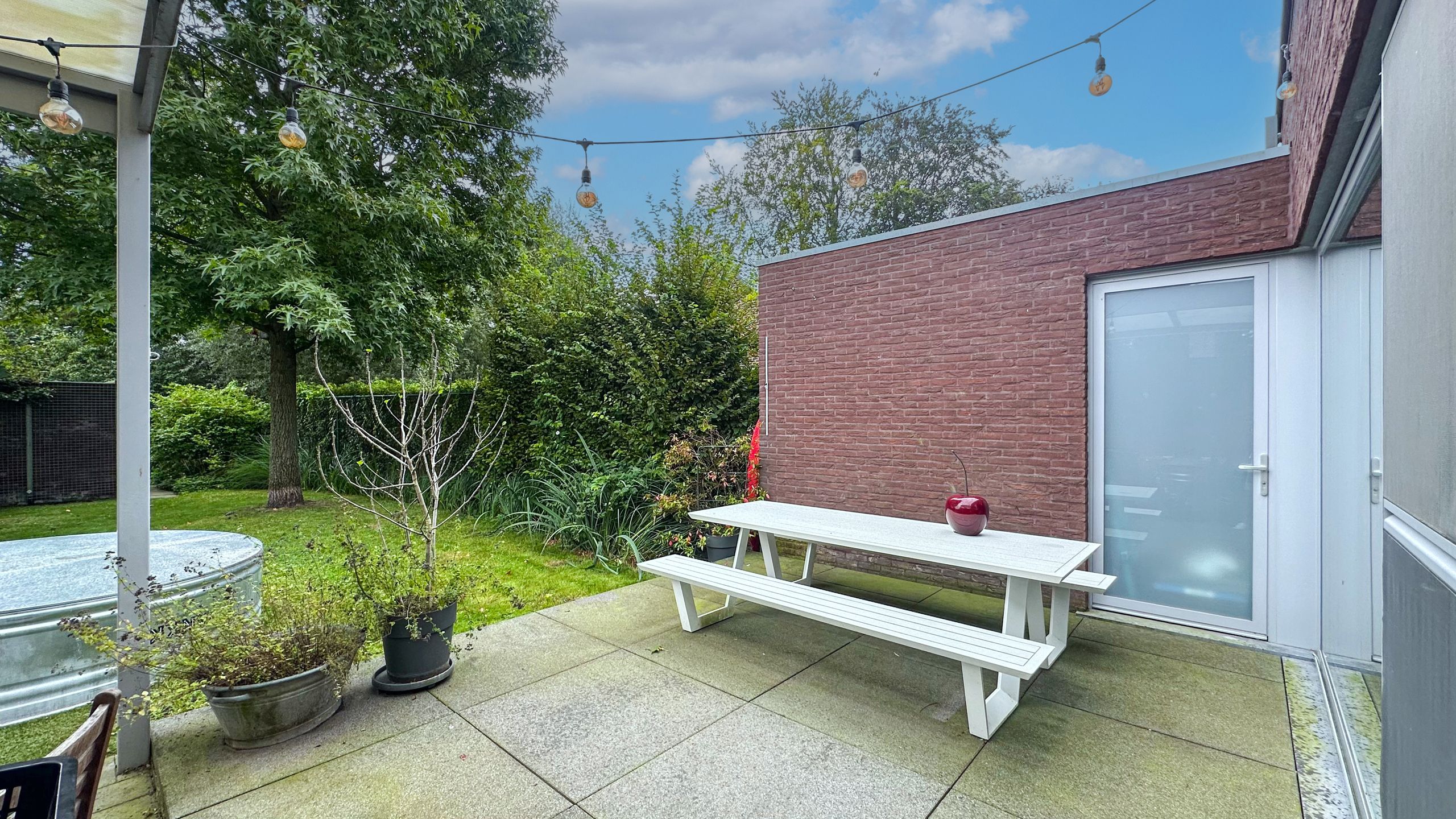 Ruime afgewerkte sfeervolle halfopen woonst met terras en tuin! foto 51