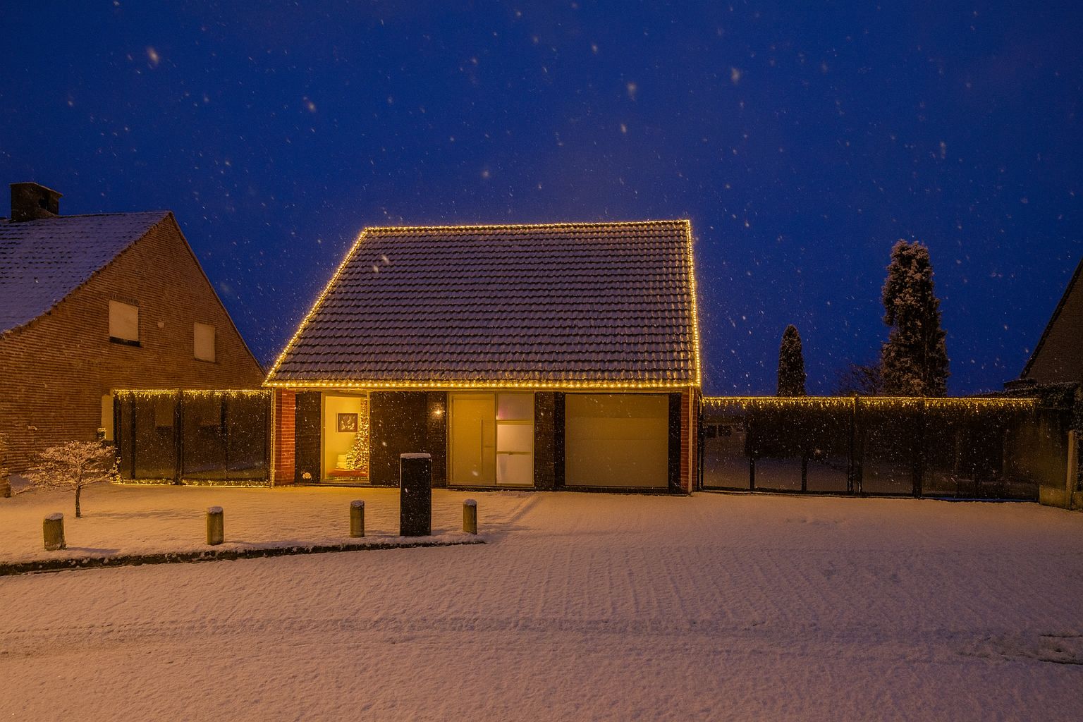Hoofdfoto van de publicatie: Charmante villa met 3 slpk, garage en zuidwest gelegen tuin