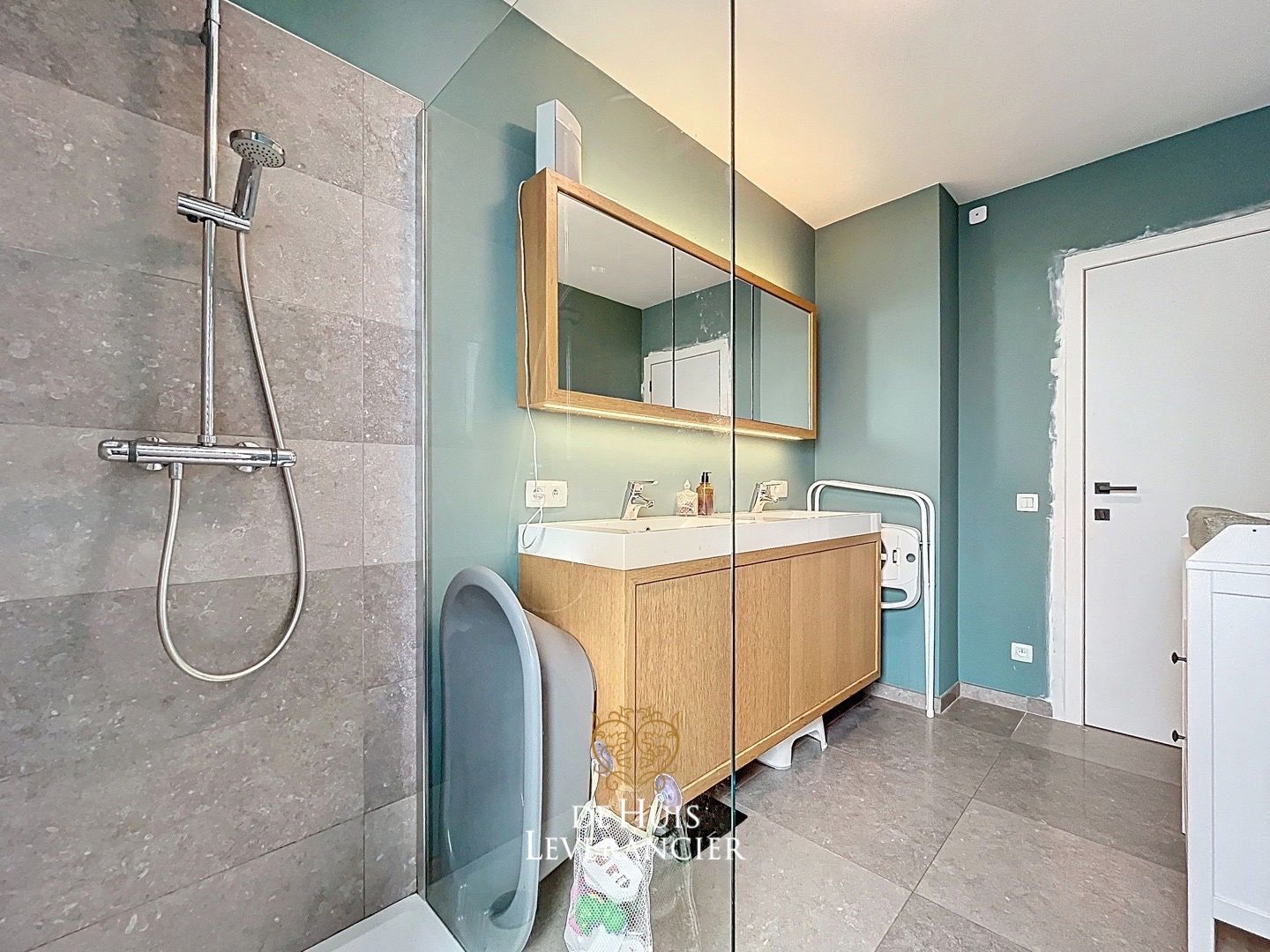 Instapklaar pareltje in Kontich Kazerne te koop, rustig gelegen bel-etage mét tuin foto 21