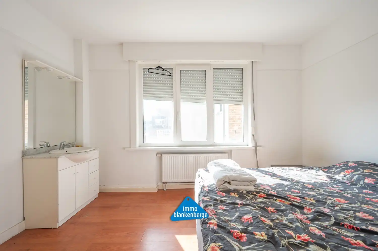 Zeer Ruim  Appartement met 3 Slaapkamers nabij de Zeedijk foto 11