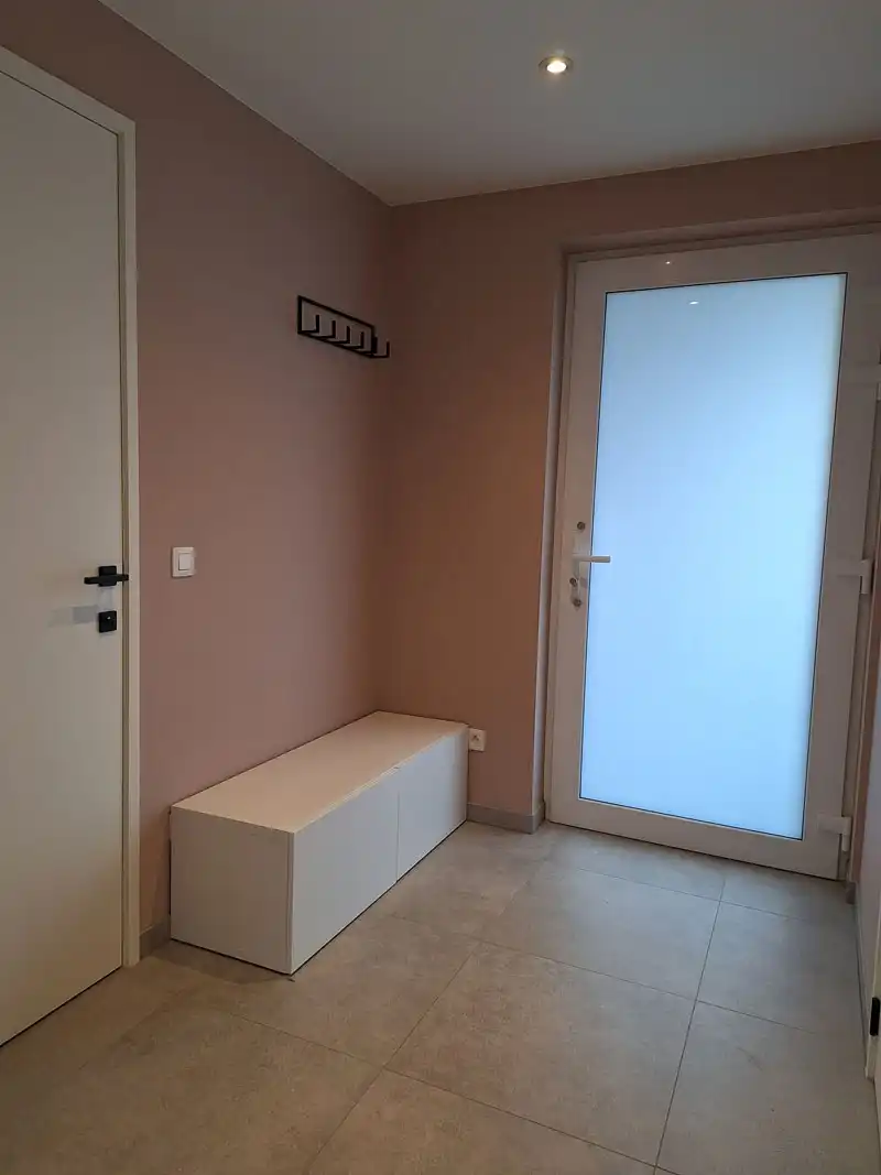 Modern instapklaar appartement te Koersel centrum foto 3