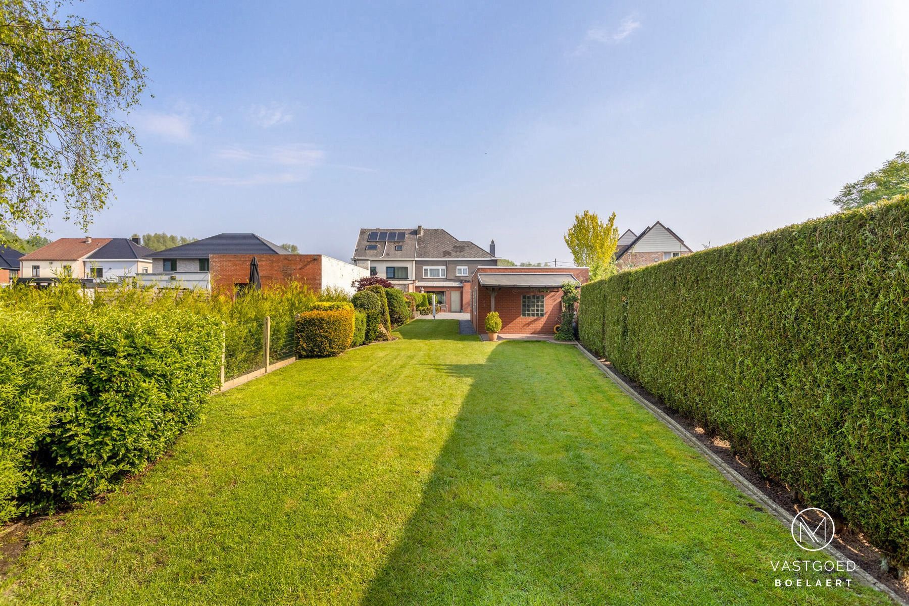 Gezinswoning met dubbele garage, 3 slaapkamers en grote tuin te Nieuwerkerken foto 22