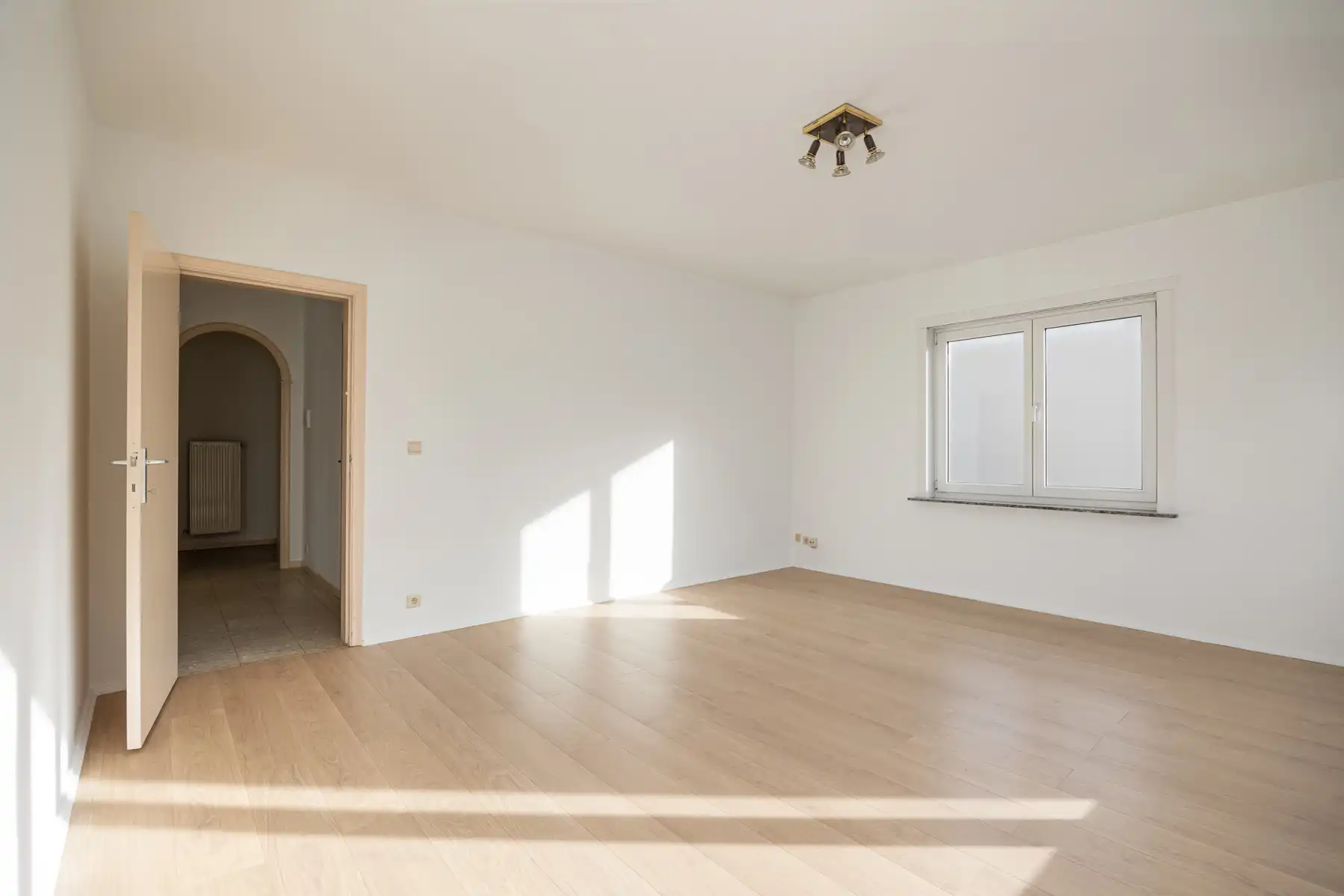 Appartement met 2 slaapkamers, terras en parkeergelegenheid foto 5