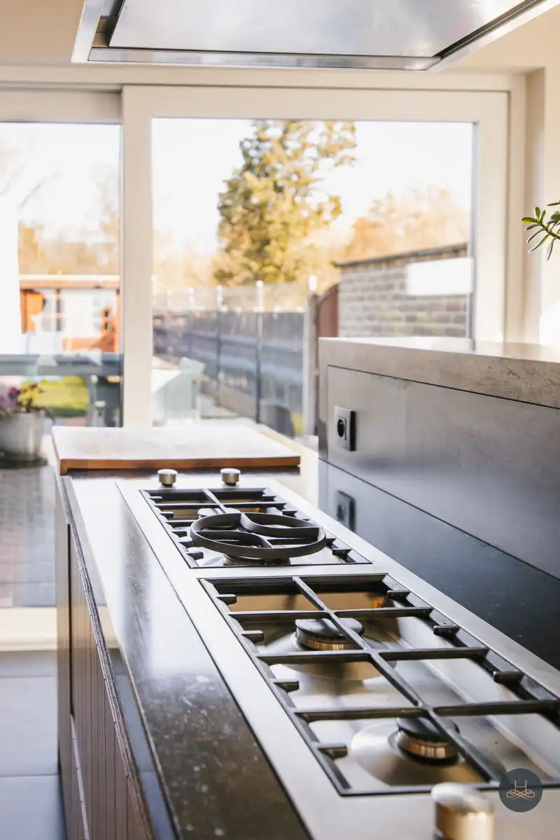 Recent energiezuinige halfopen woning op een royaal perceel foto 6