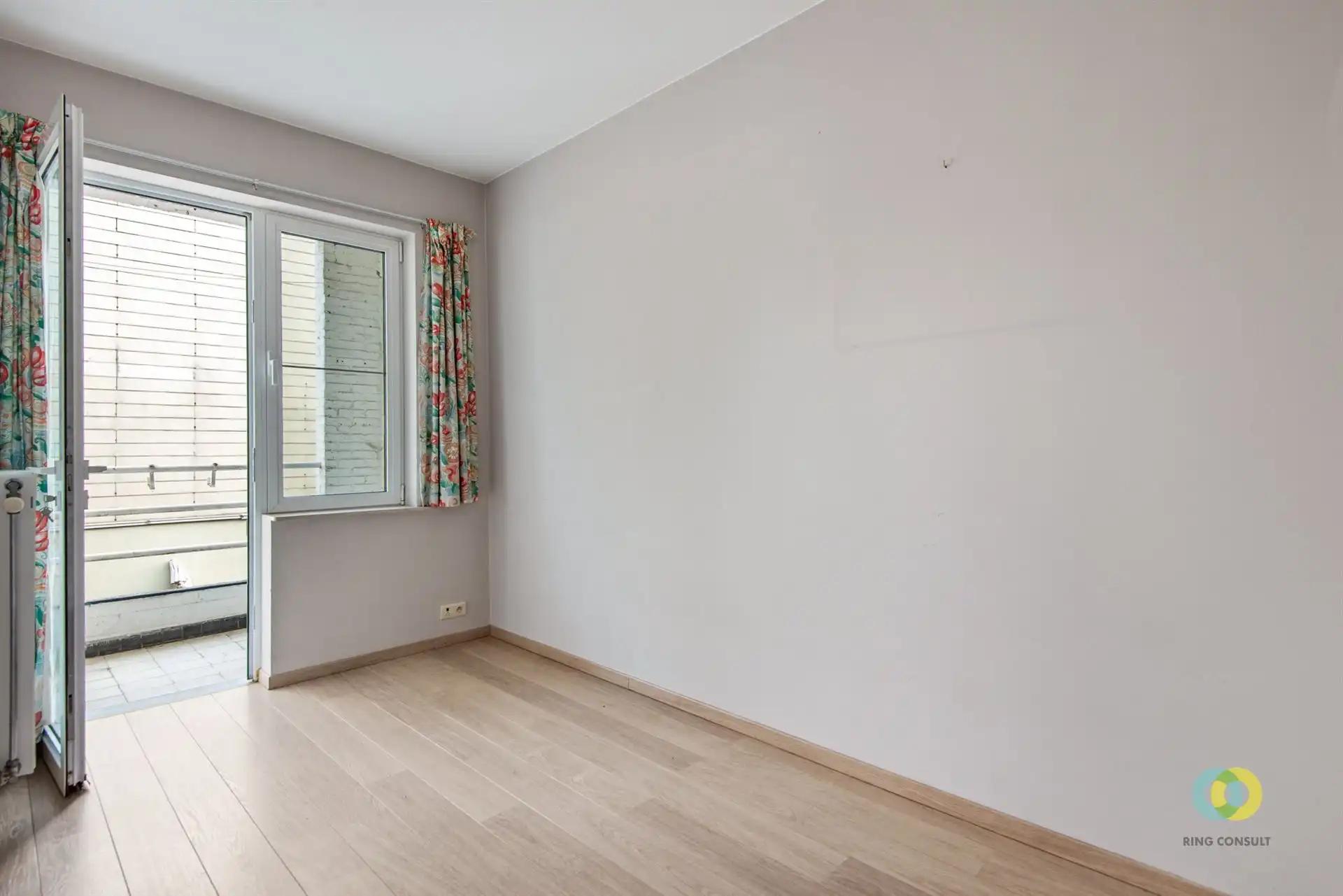 Zeer ruim appartement met groot terras foto 13
