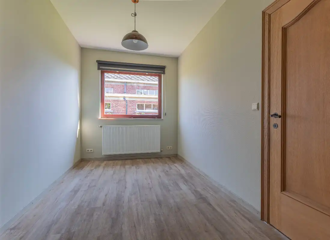 Zeer goed gelegen bungalow op wandelafstand van het centrum, station en de scholen van Dendermonde foto 13