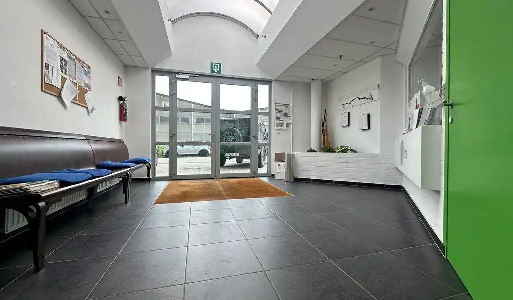 Budgetvriendelijk kantoor te huur bij E40 in Wetteren foto 2